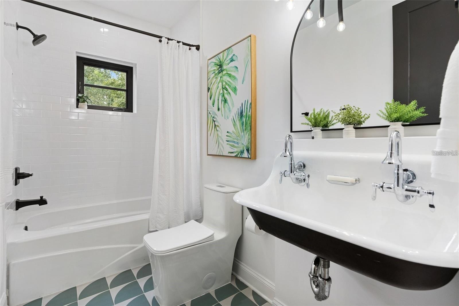 PALMA CEIA PARK - Residential Lease