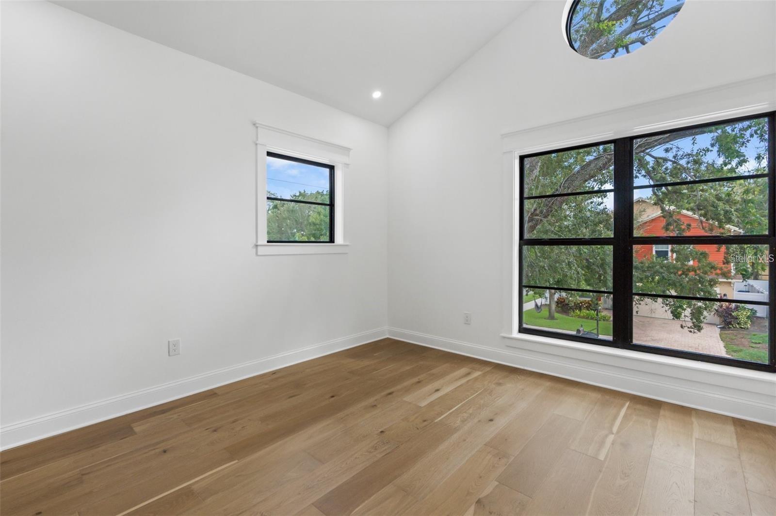 PALMA CEIA PARK - Residential Lease