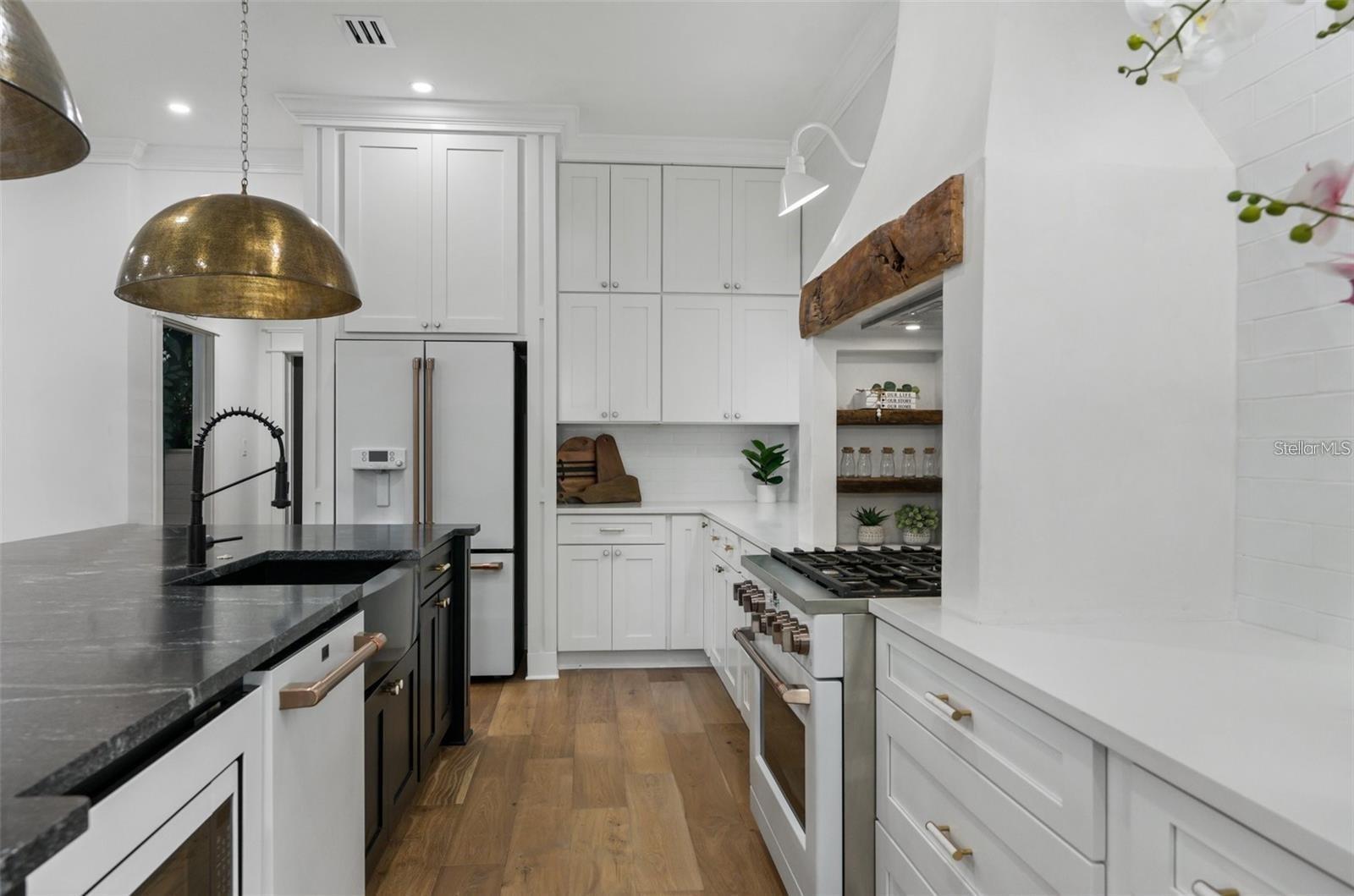 PALMA CEIA PARK - Residential Lease