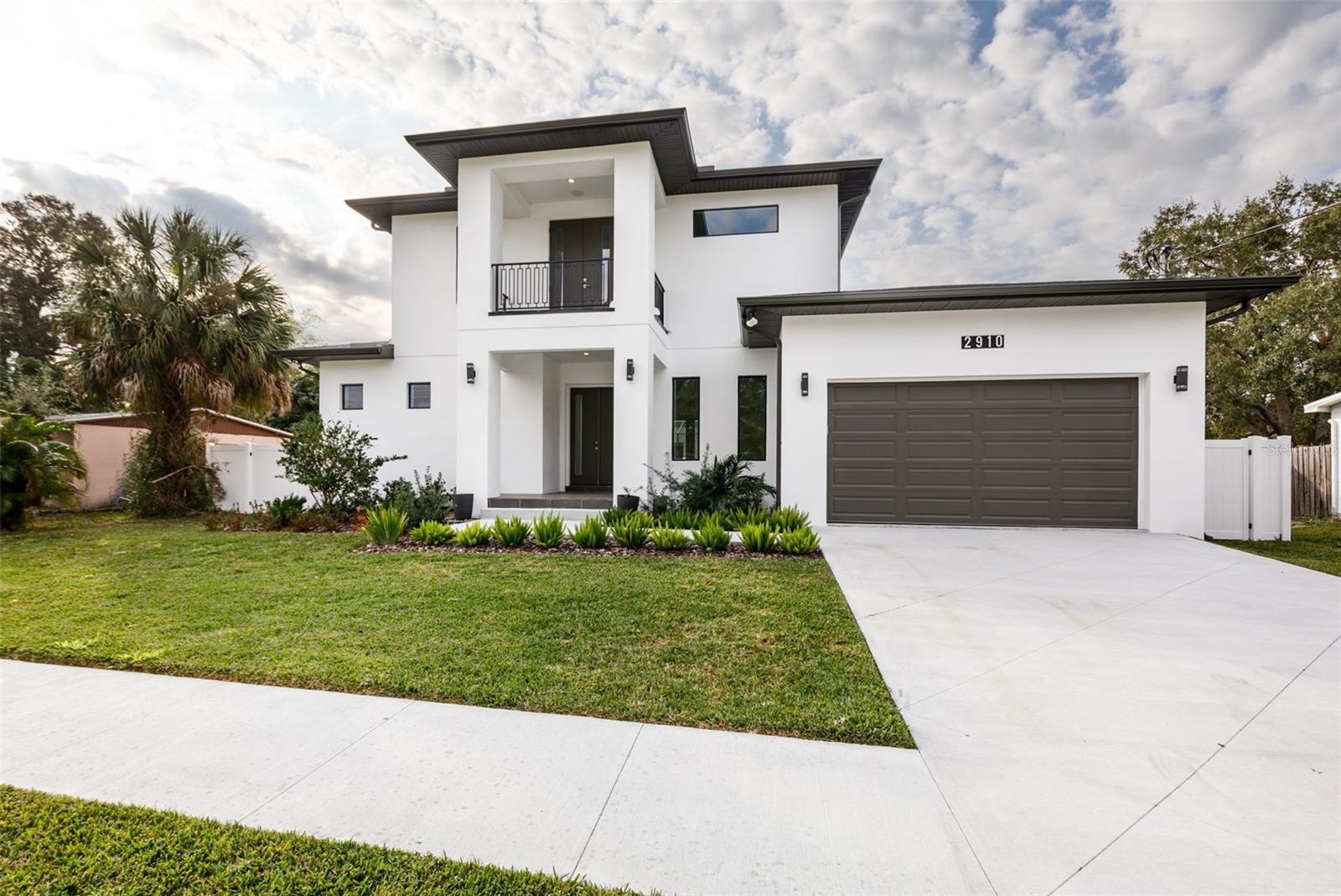 BAYHILL ESTATES ADD - Residential