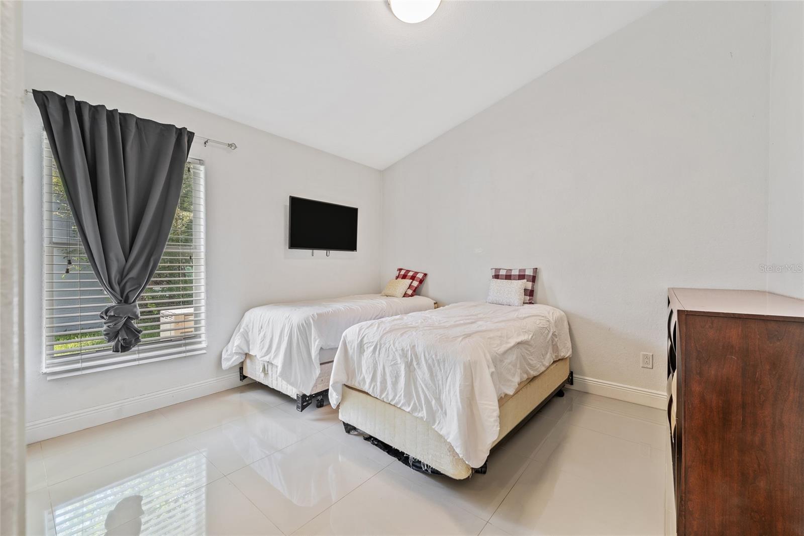 INDIAN RIDGE VILLAS PH 04 - Residential Lease