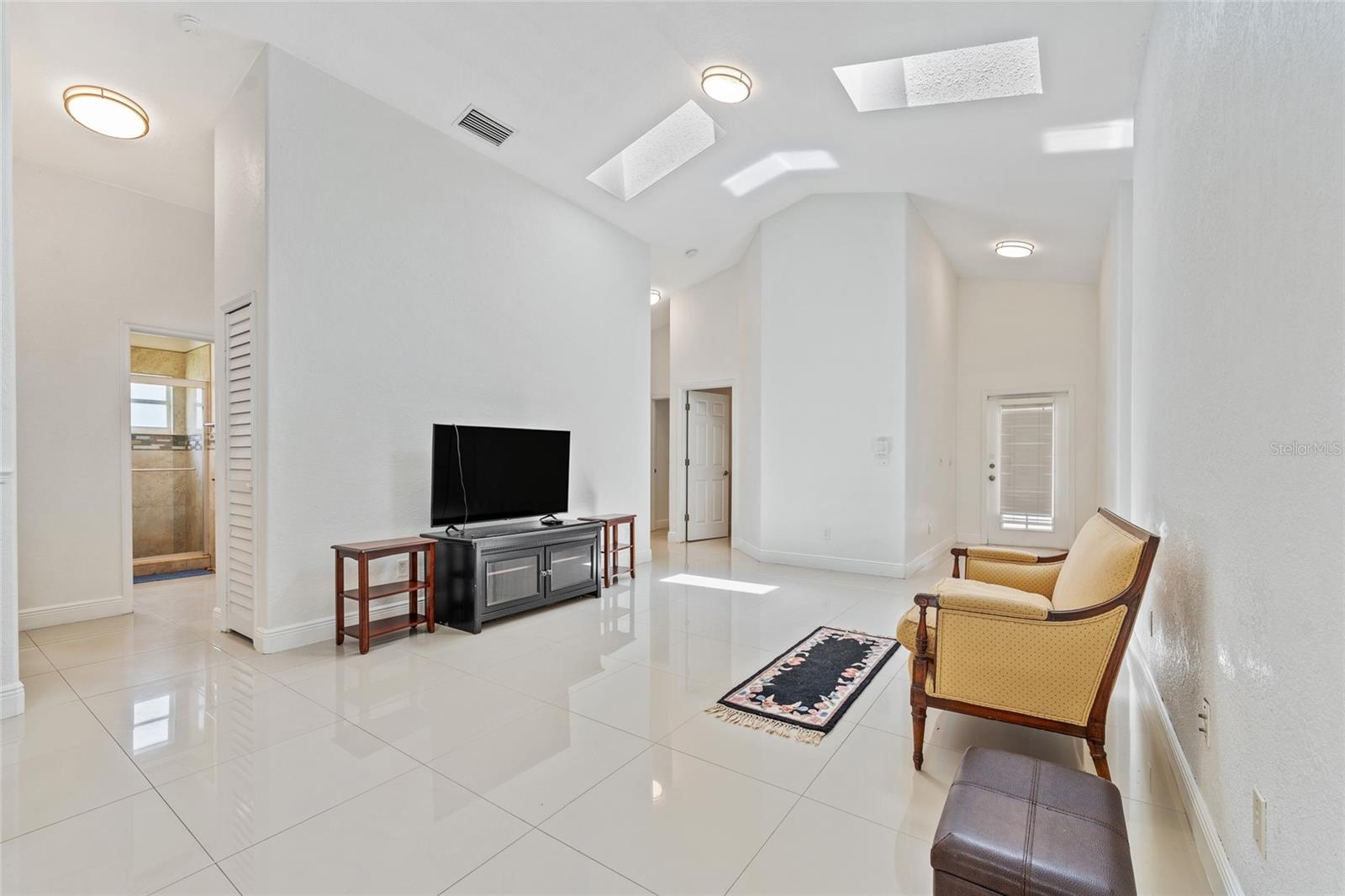 INDIAN RIDGE VILLAS PH 04 - Residential Lease