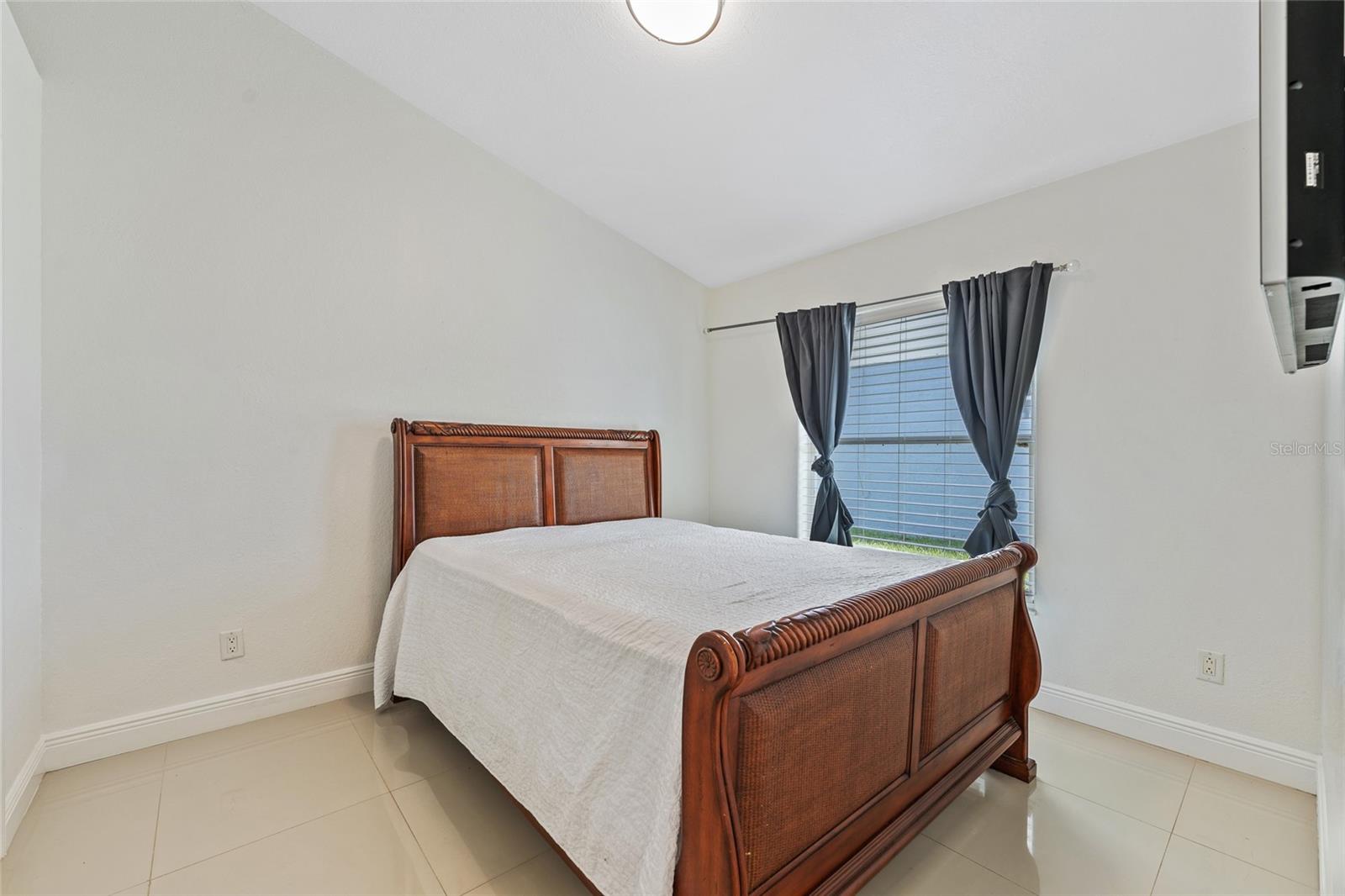 INDIAN RIDGE VILLAS PH 04 - Residential Lease