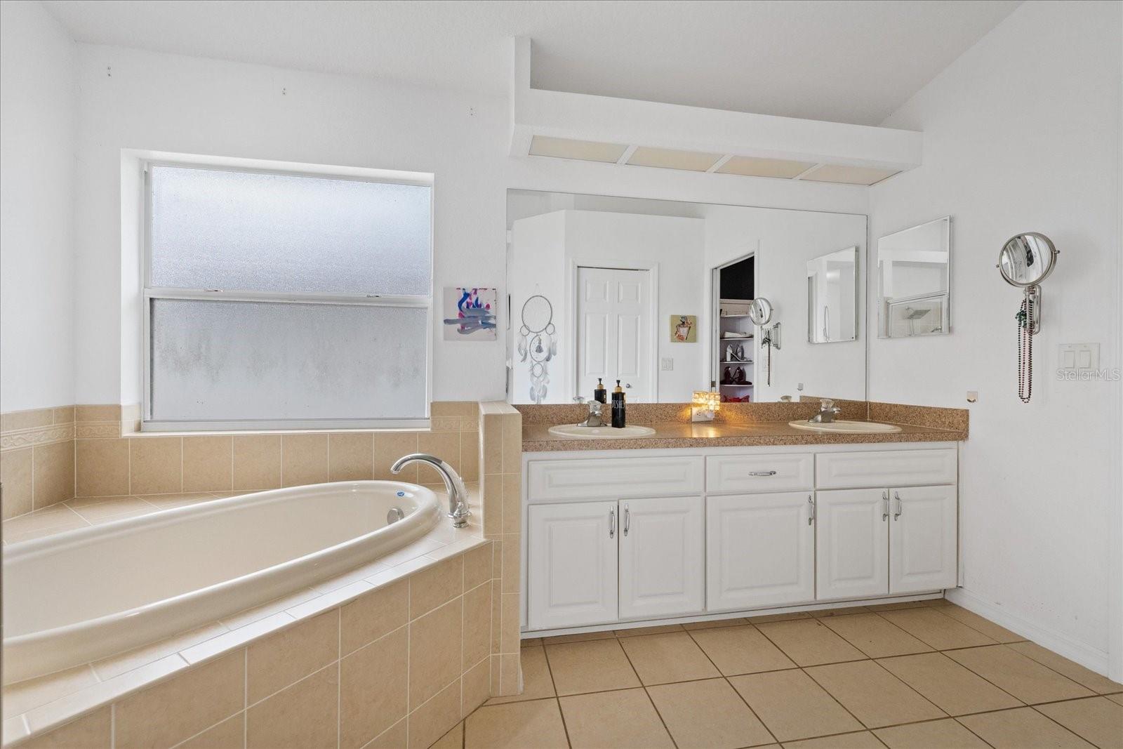 RIVER RIDGE COUNTRY CLUB PH 06 - Residential