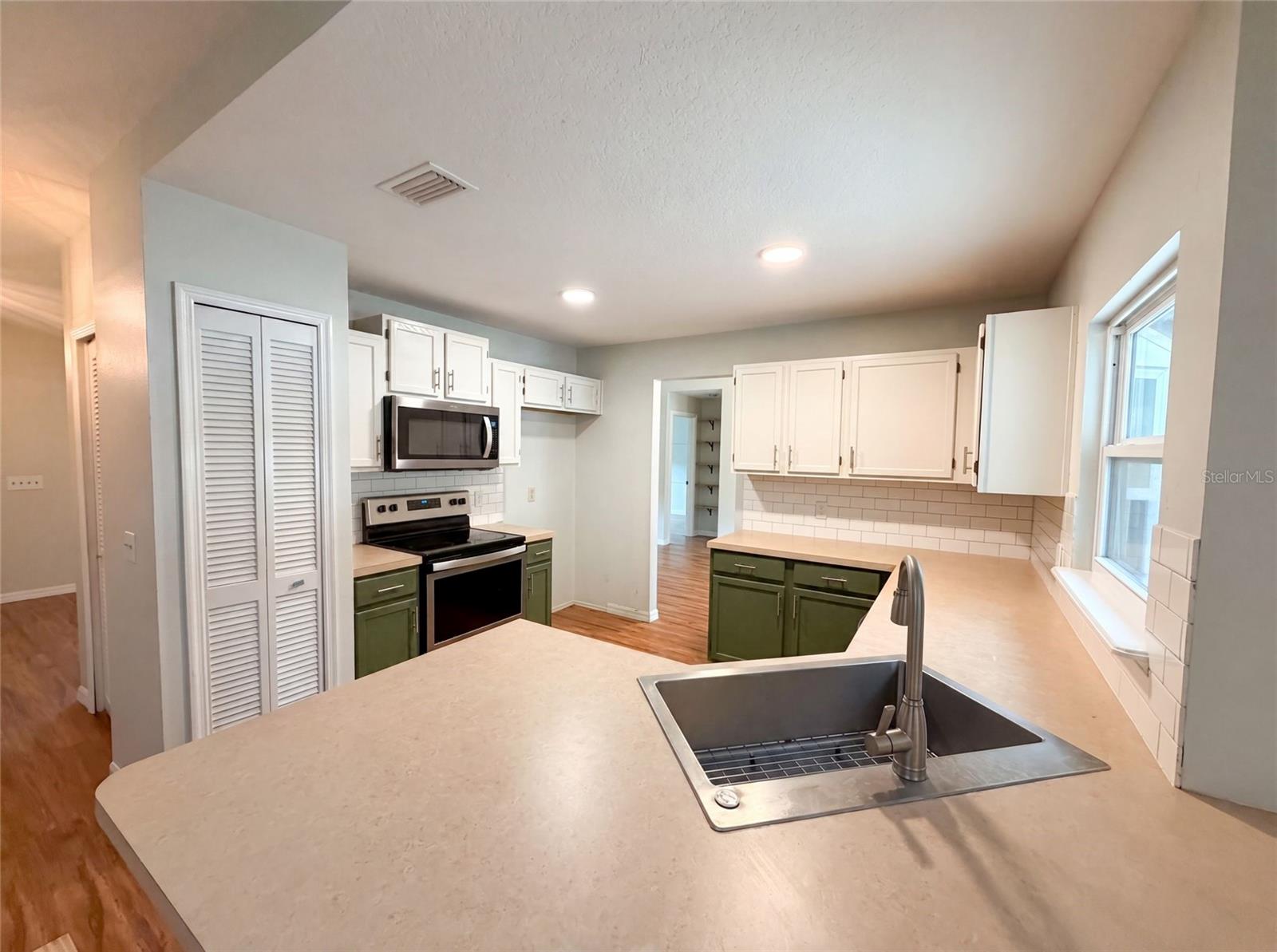 EASTBROOK PH 01 - Residential