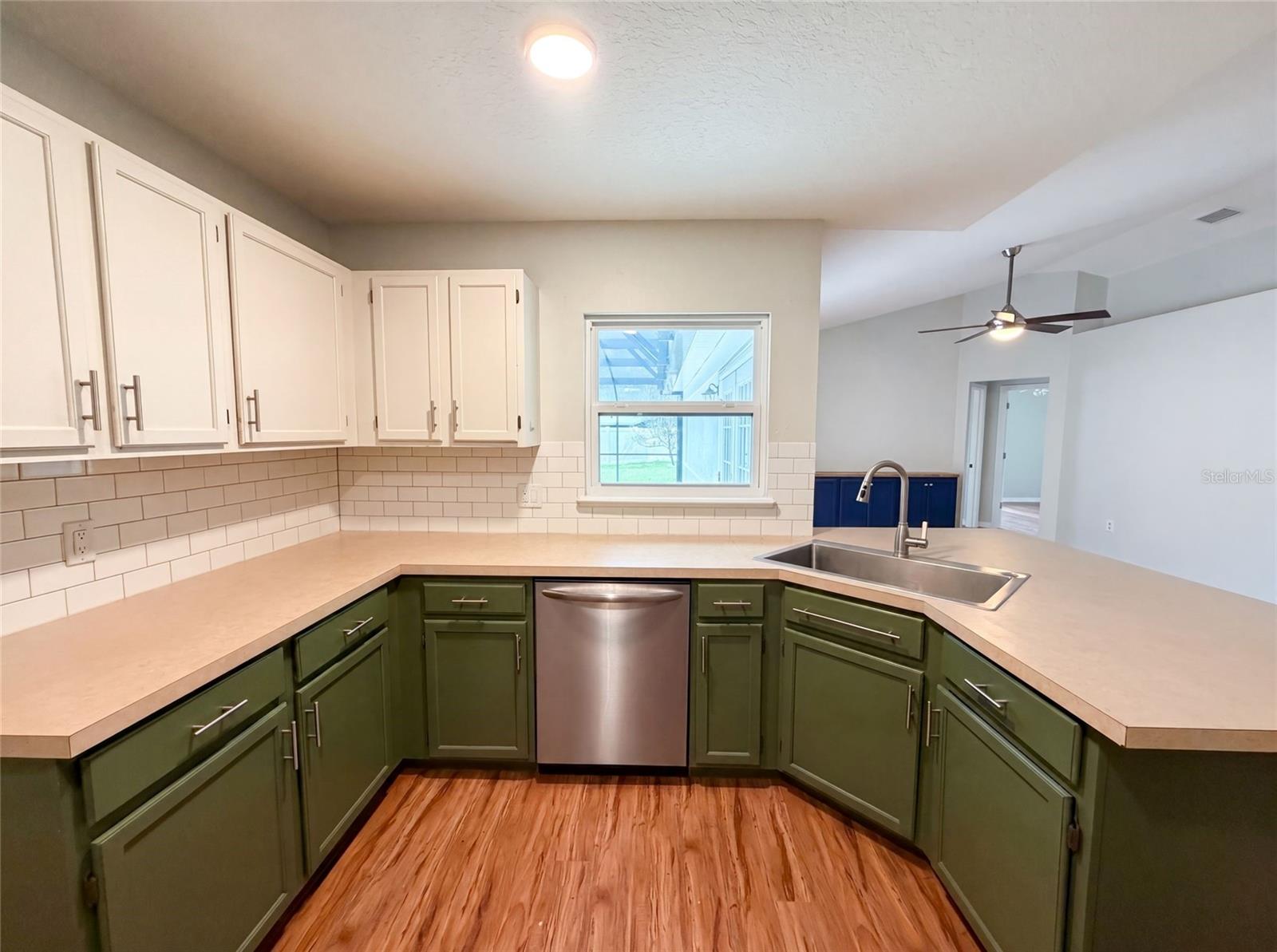 EASTBROOK PH 01 - Residential