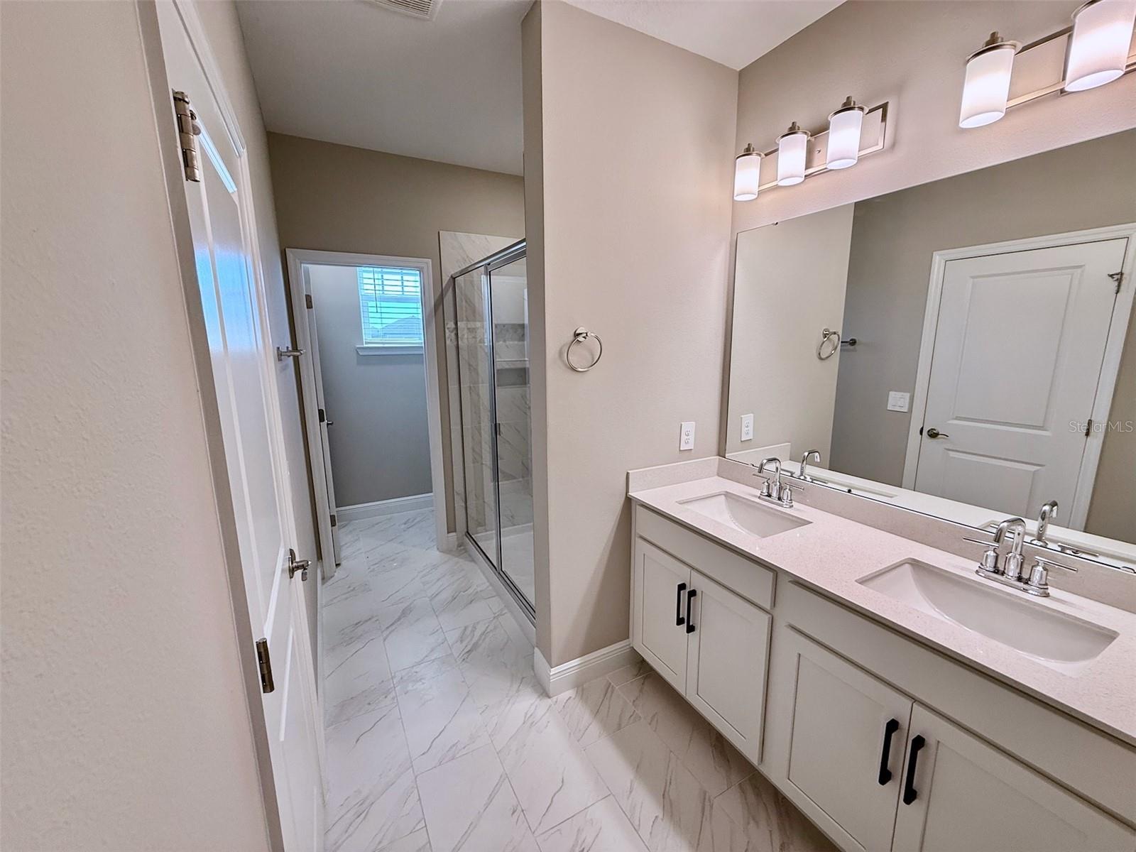 SILVERLEAF RESERVE AT HAMLIN - Residential Lease