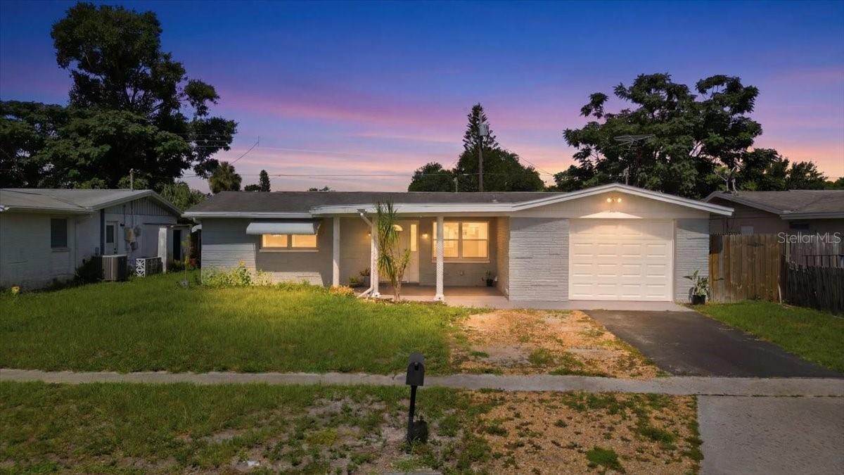 HOLIDAY GARDENS - Residential