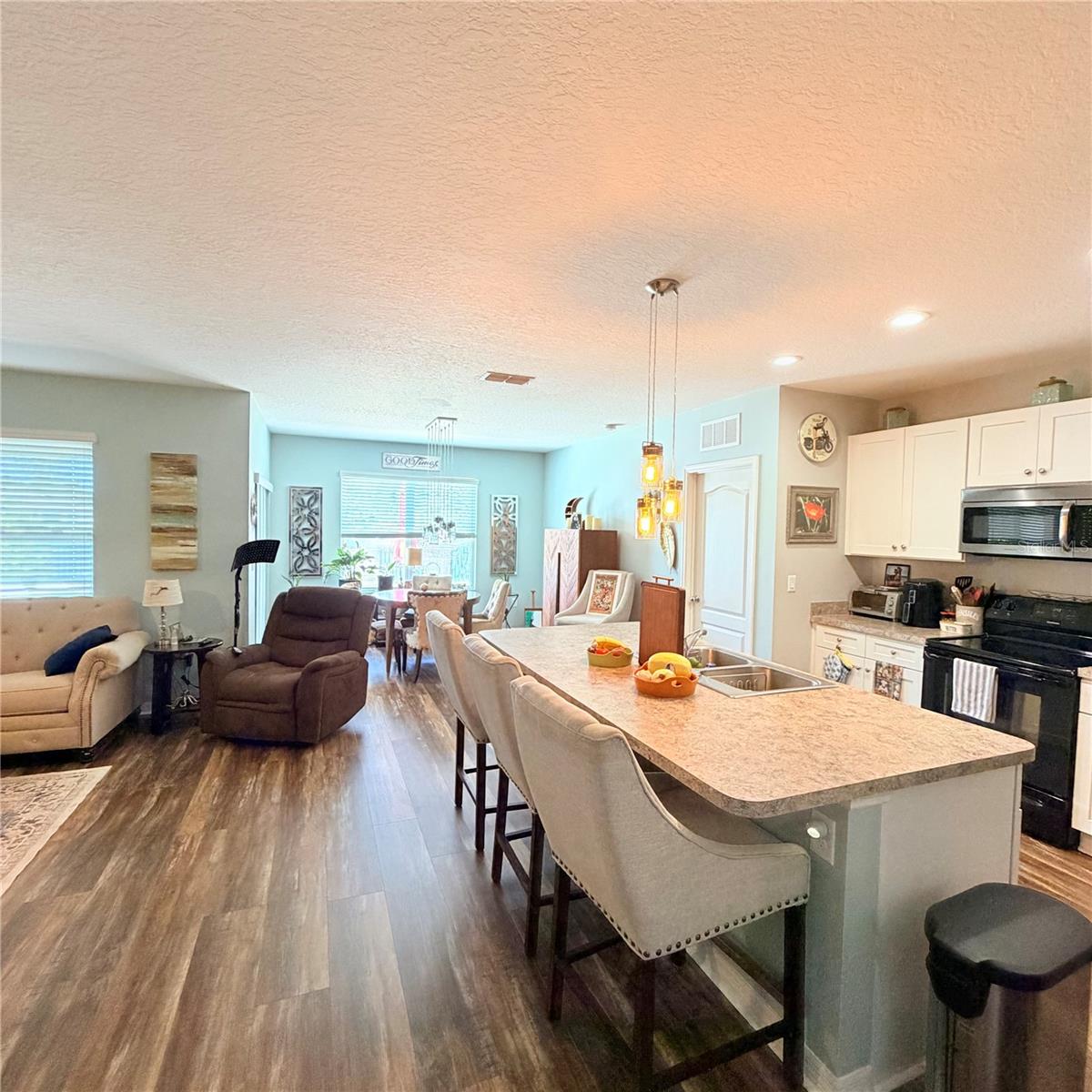 SABAL LAKES - Residential