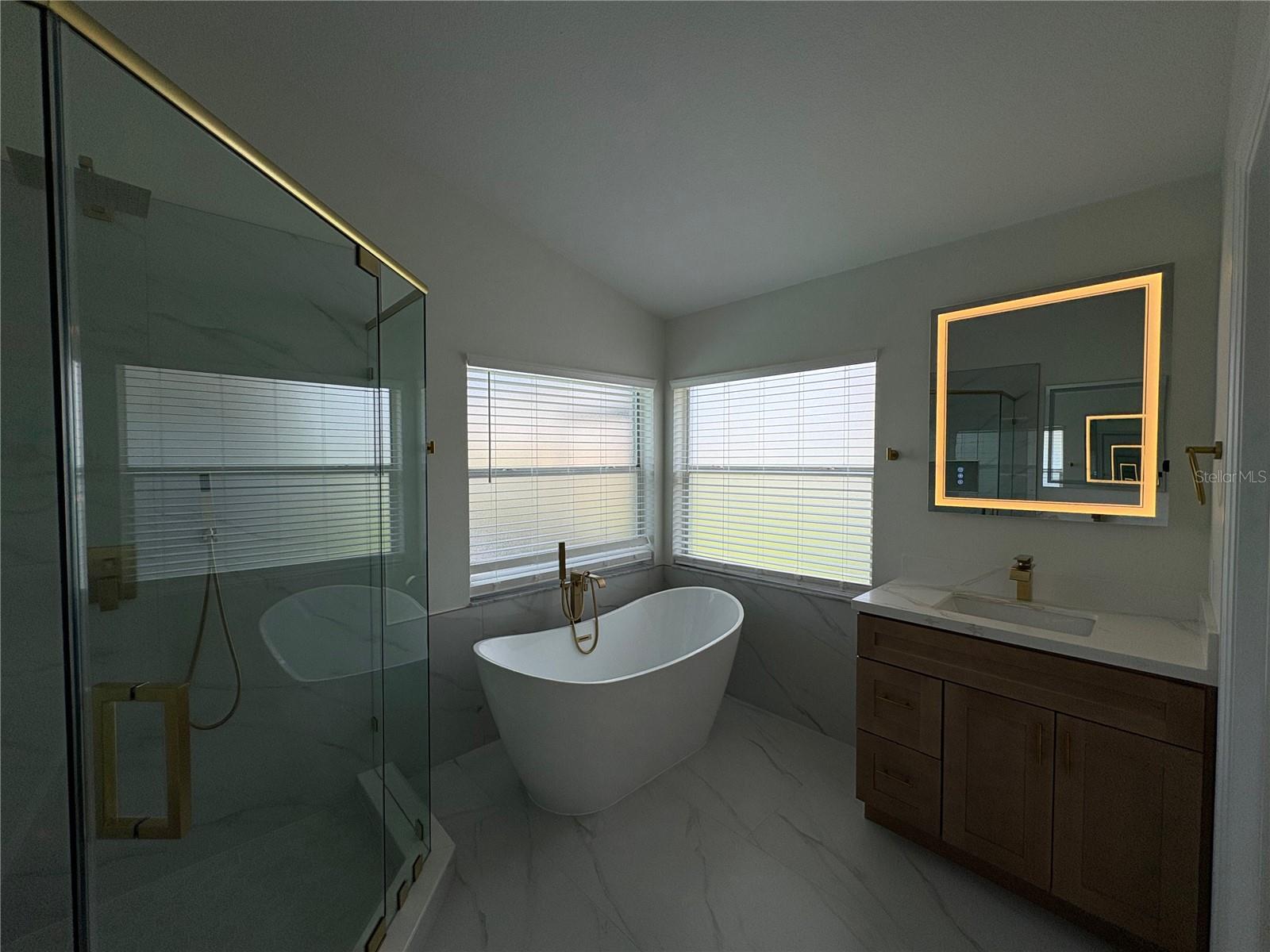 CRYSTAL GLEN - Residential Lease