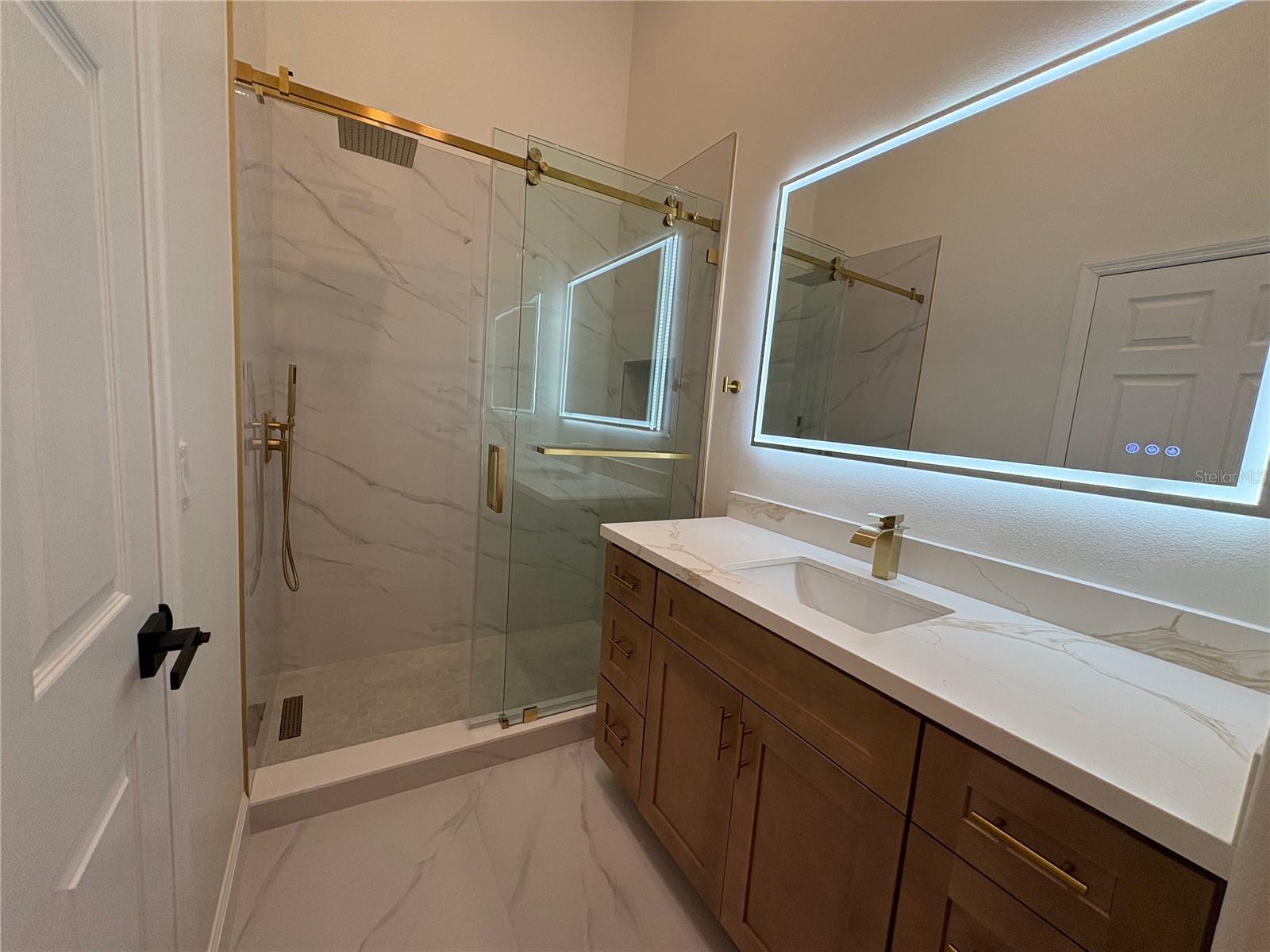 CRYSTAL GLEN - Residential Lease