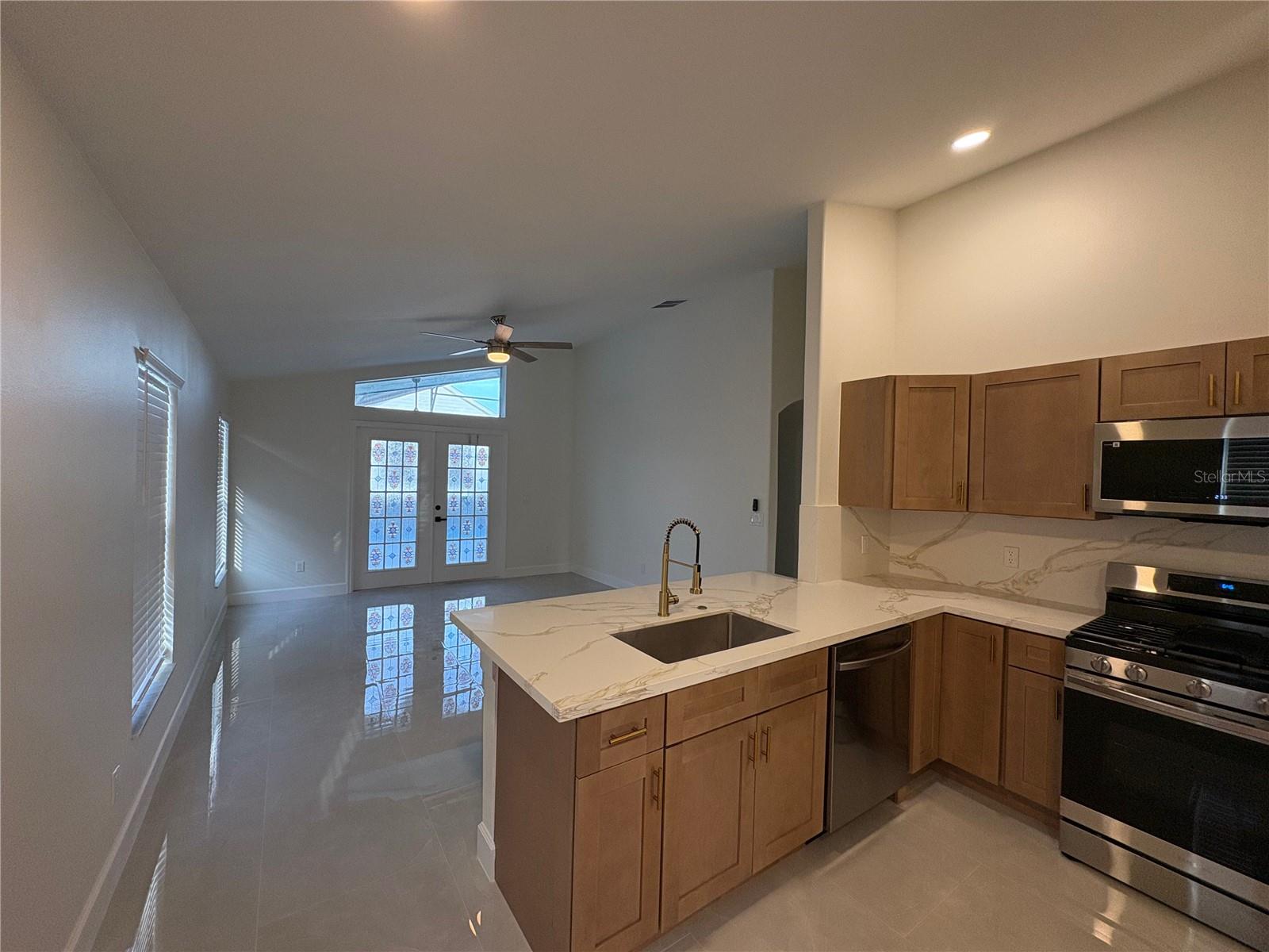 CRYSTAL GLEN - Residential Lease