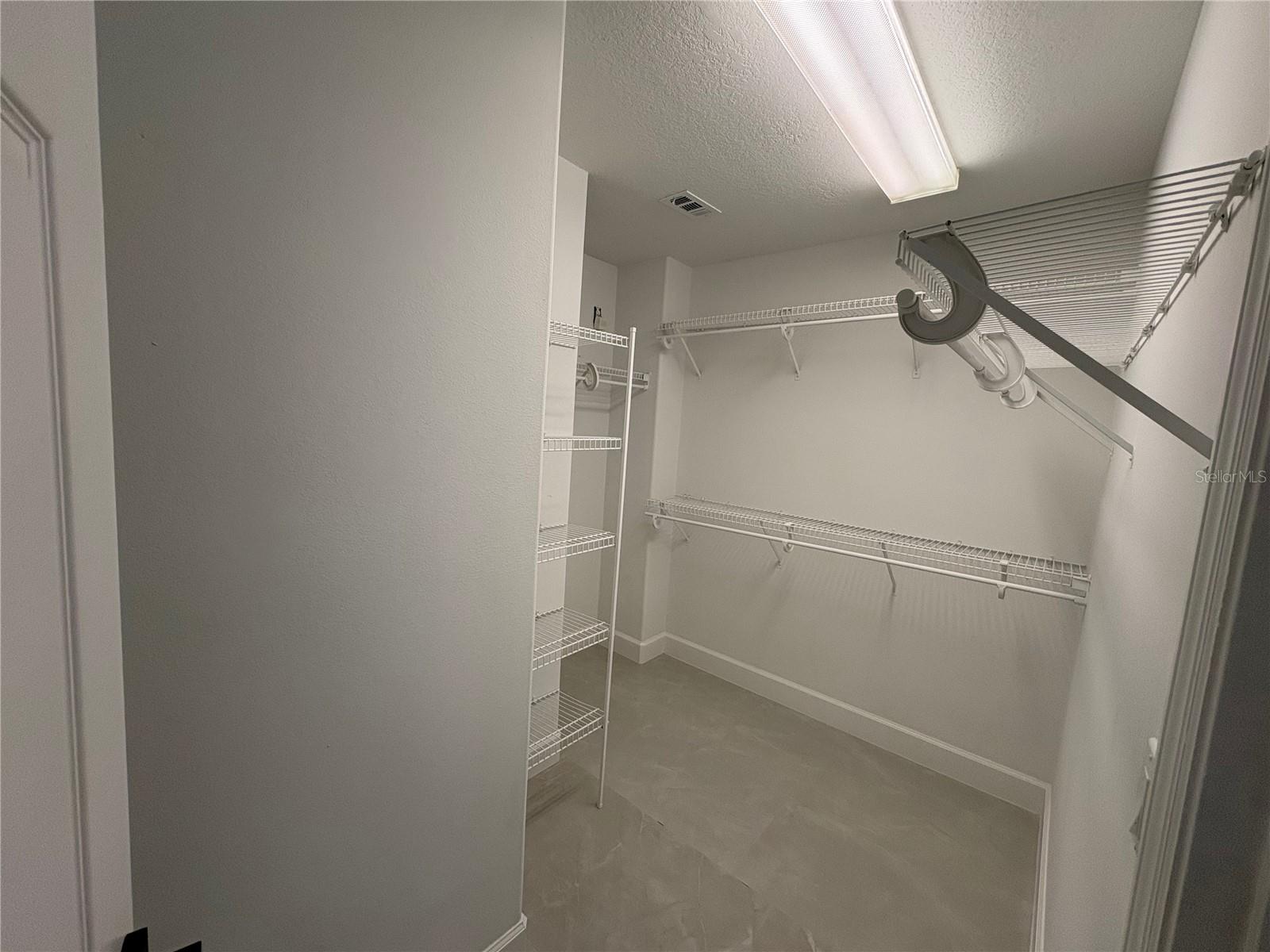 CRYSTAL GLEN - Residential Lease