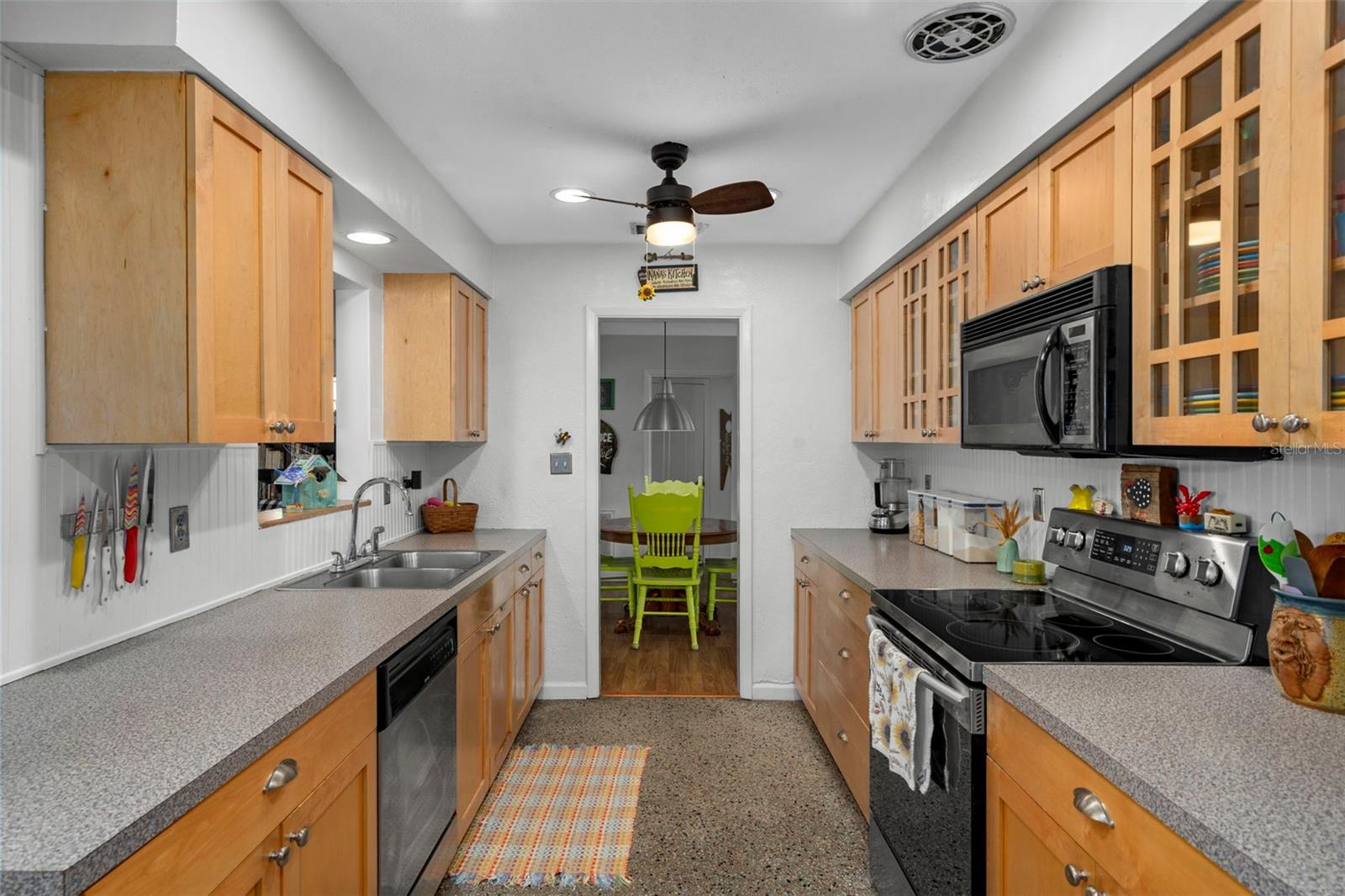 GROVE ACRES 2ND ADD - Residential