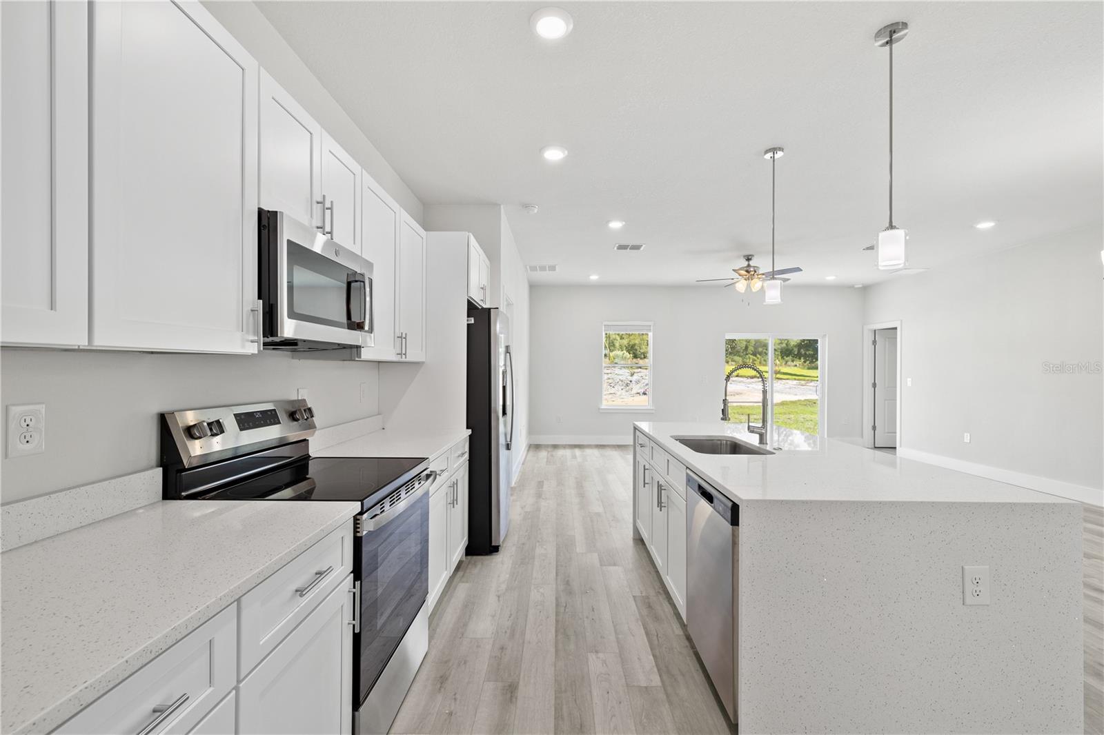 RAINBOW LAKES ESTATE - Residential