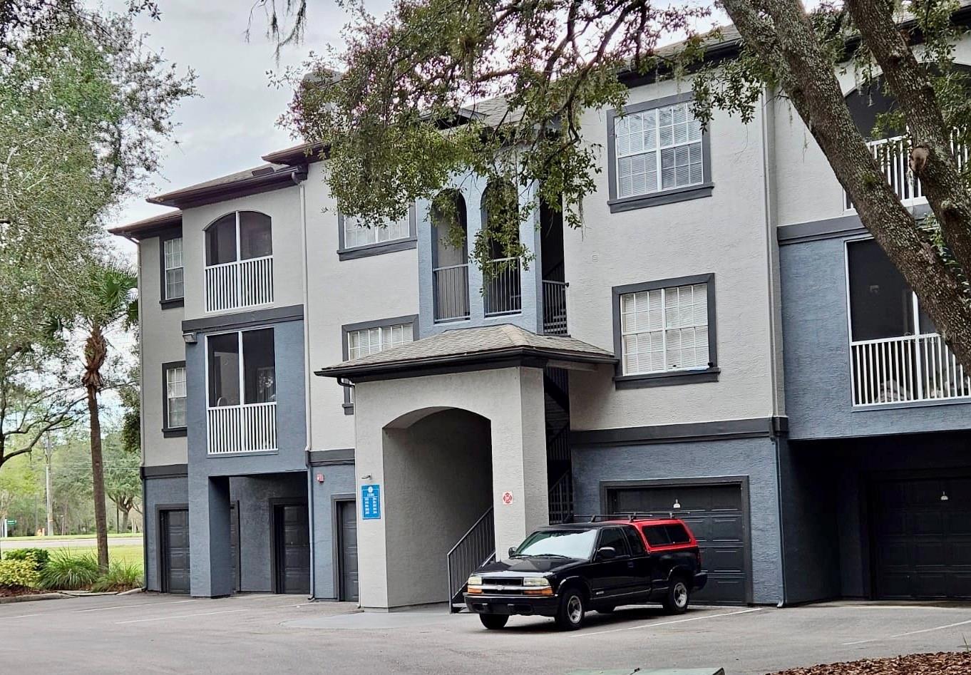 Explore this stunning condo nestled in the sought-after gated community of The Preserve in Temple Terrace. Conveniently positioned for easy travel via I-75 and I-275, this home is close to VA Hospital & Clinics, Moffitt, Advent Health, USF college, USF Health, medical offices, diverse shopping centers, and exciting attractions like Busch Gardens and Adventure Island. Enjoy seamless access to a variety of outdoor pursuits, whether it's kayaking along Hillsborough River or unwinding at the numerous parks and beaches in the Tampa Bay area.

The open floor plan welcomes you with a generously-sized living room and dining area. This condo offers two spacious bedrooms, each boasting ample closet space, along with two full bathrooms and a large screened covered balcony. Throughout the home, you'll find tiled floors, an indoor laundry room equipped with washer and dryer hookups, and a kitchen adorned with beautiful 42 inch wood cabinets and granite countertops.

Take advantage of the community's amenities just steps away, including a clubhouse, two pools, tennis and volleyball courts, picnic areas, and BBQ facilities. Please note, pets are not permitted in this residence.