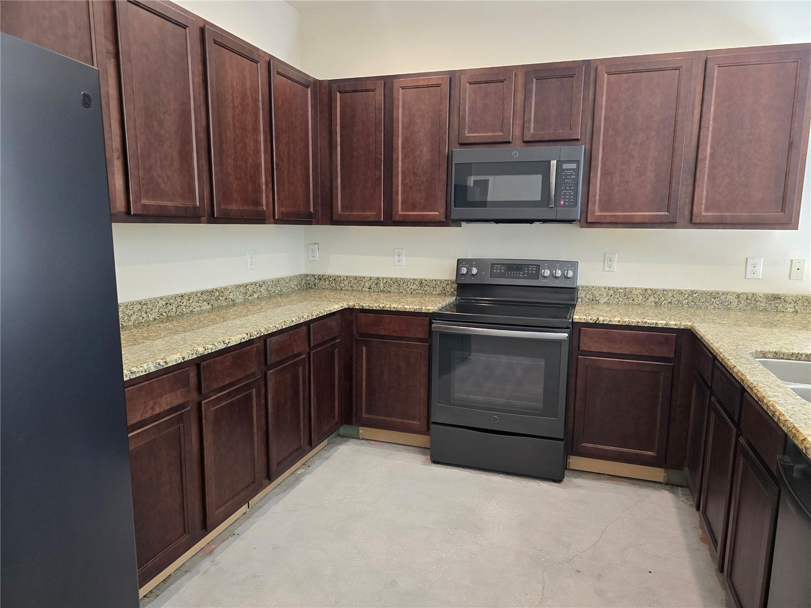 VILLAGES AT AVALON PH 2B EAST - Residential