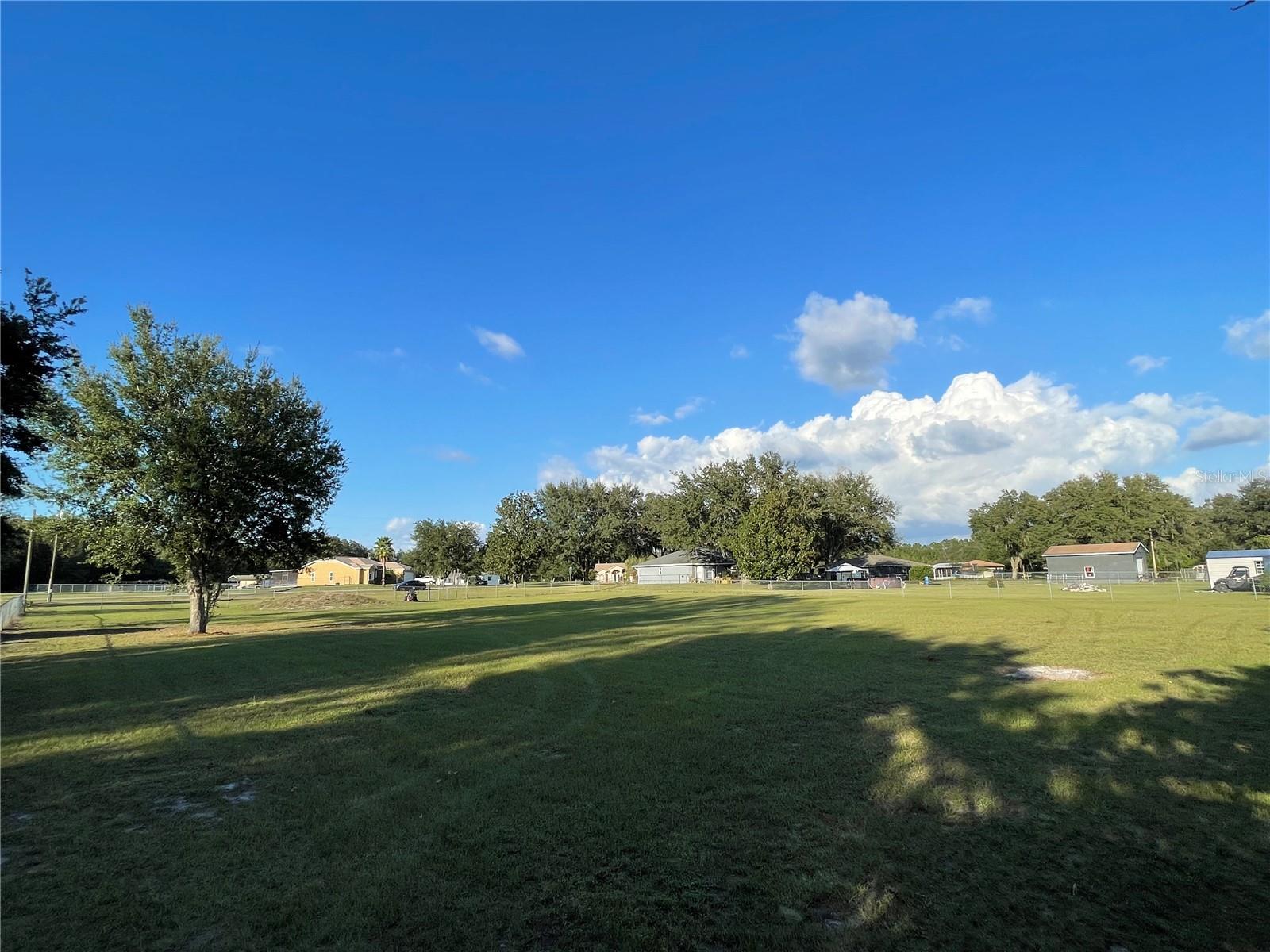 FOX RIDGE - Land