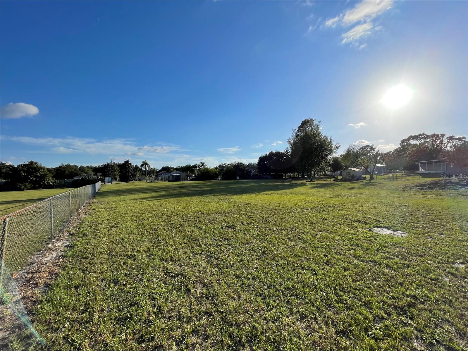 FOX RIDGE - Land