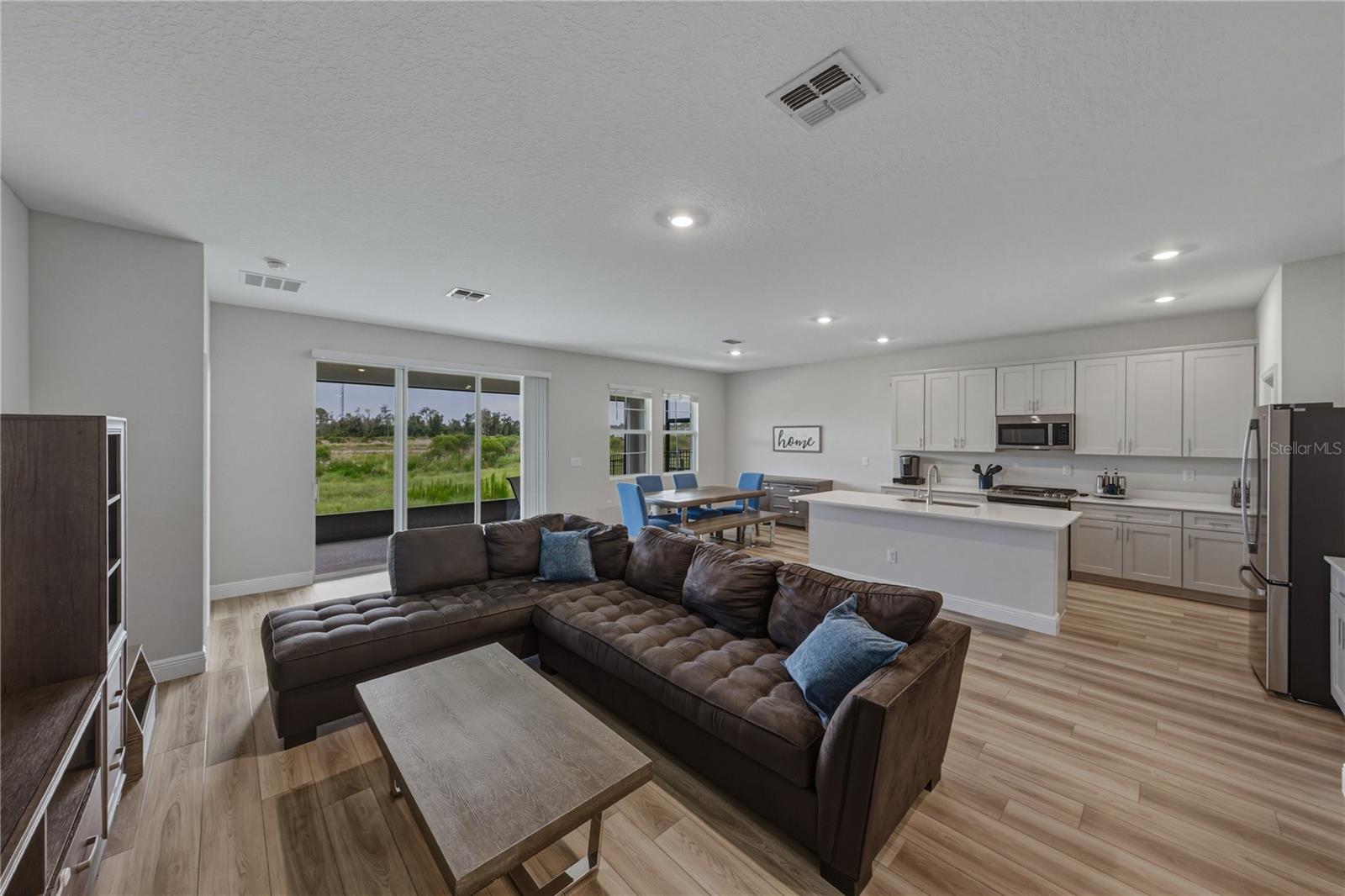 HAWKSTONE - Residential