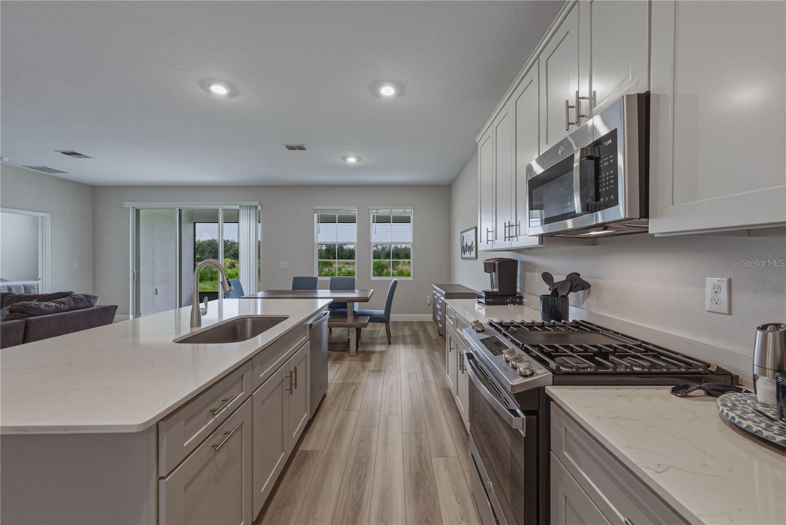 HAWKSTONE - Residential