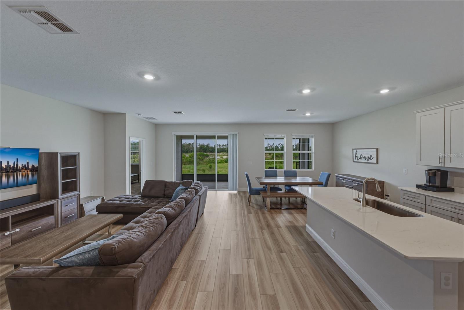 HAWKSTONE - Residential