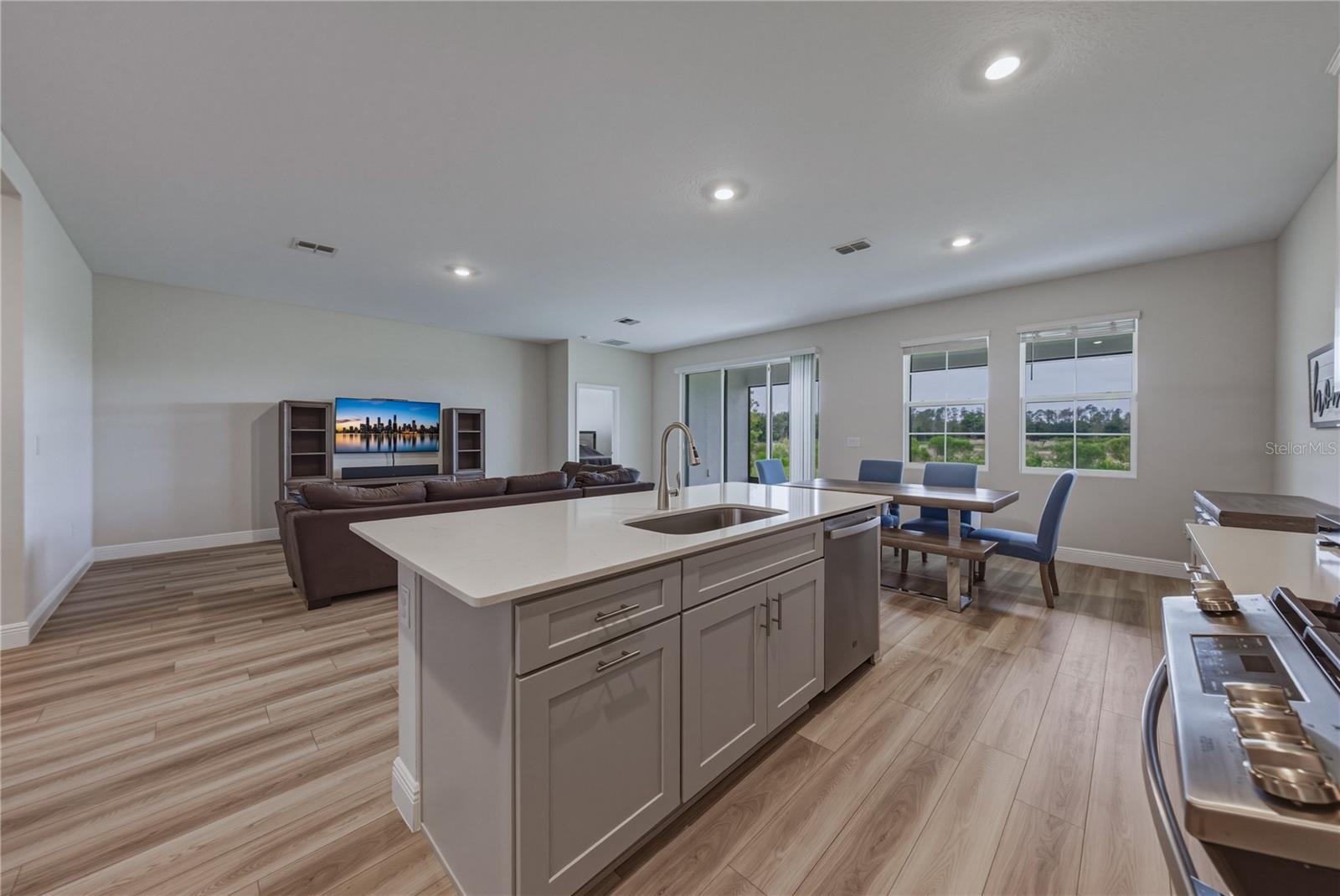 HAWKSTONE - Residential
