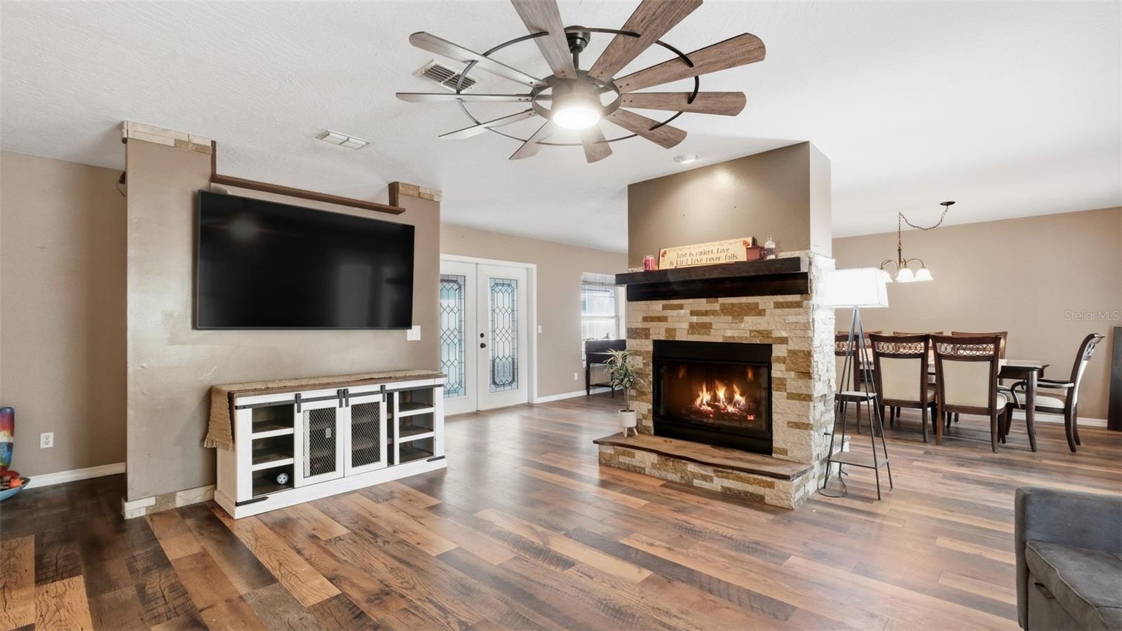 OAK FOREST UNIT 02 - Residential