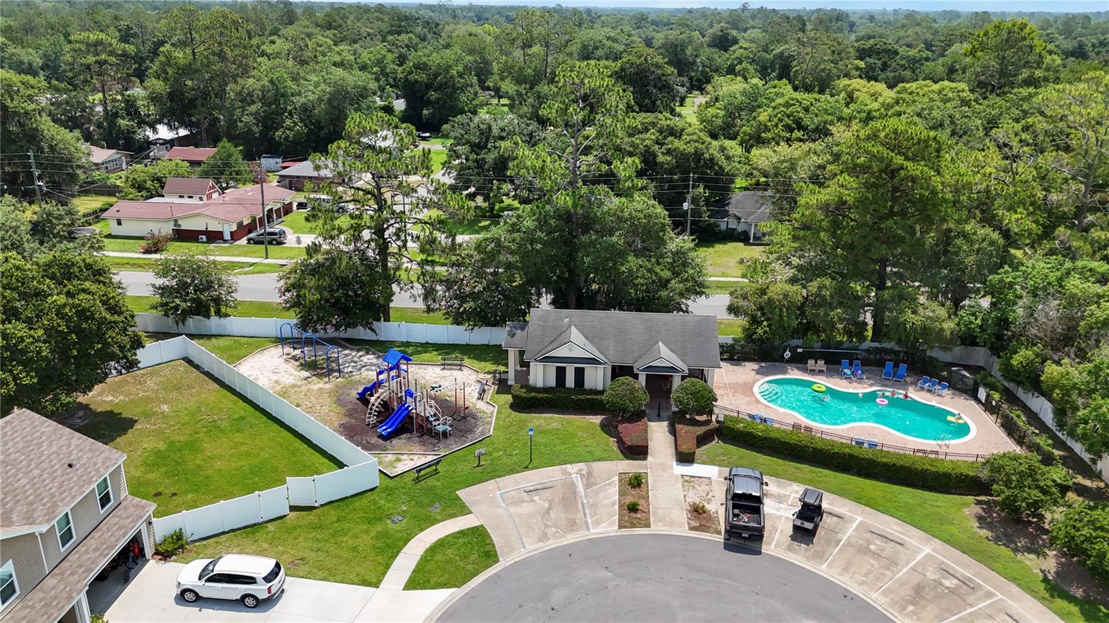 HERITAGE OAKS - Residential