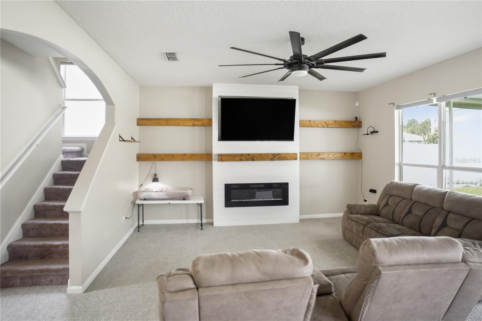 HERITAGE OAKS - Residential