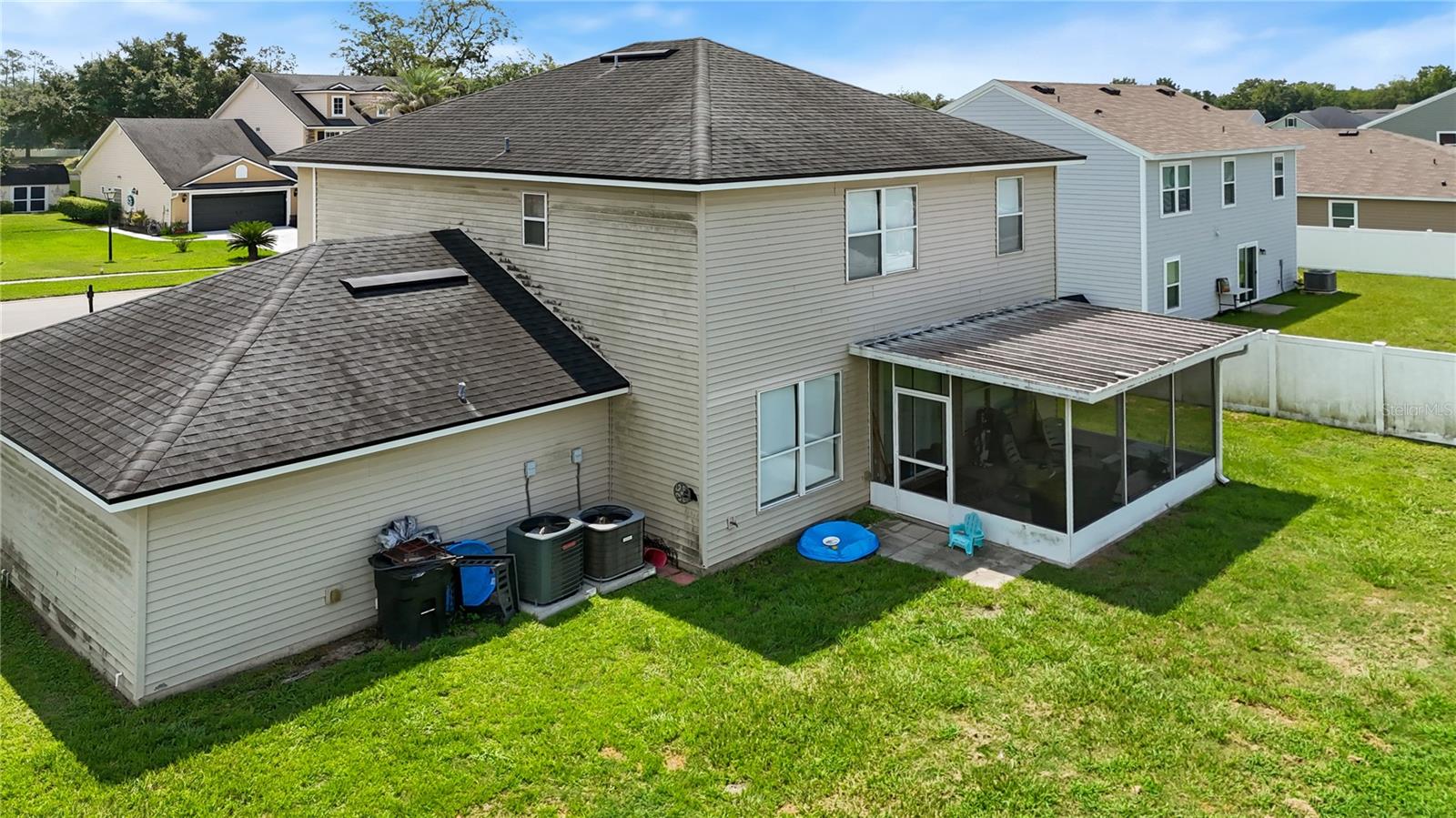 HERITAGE OAKS - Residential