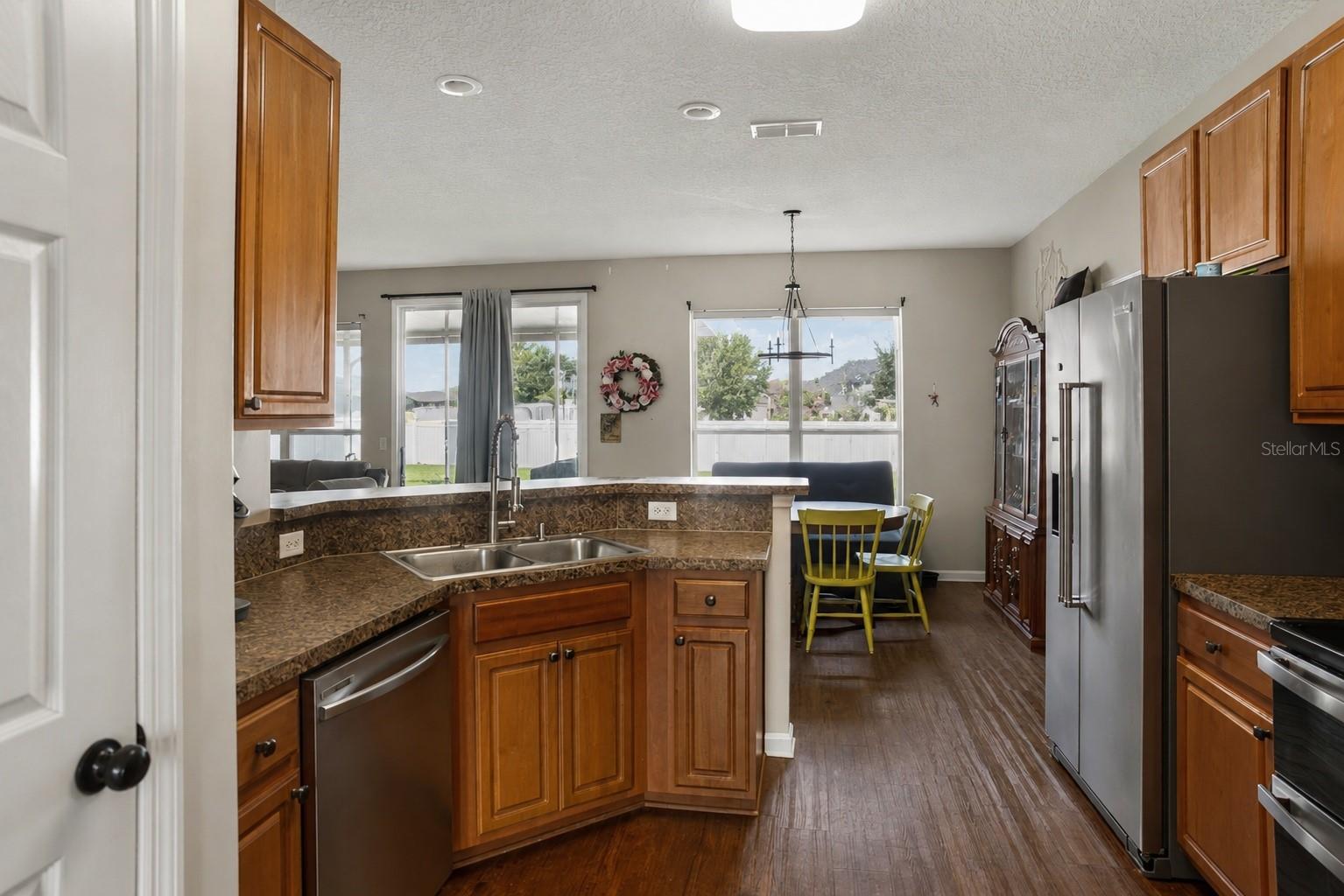 HERITAGE OAKS - Residential