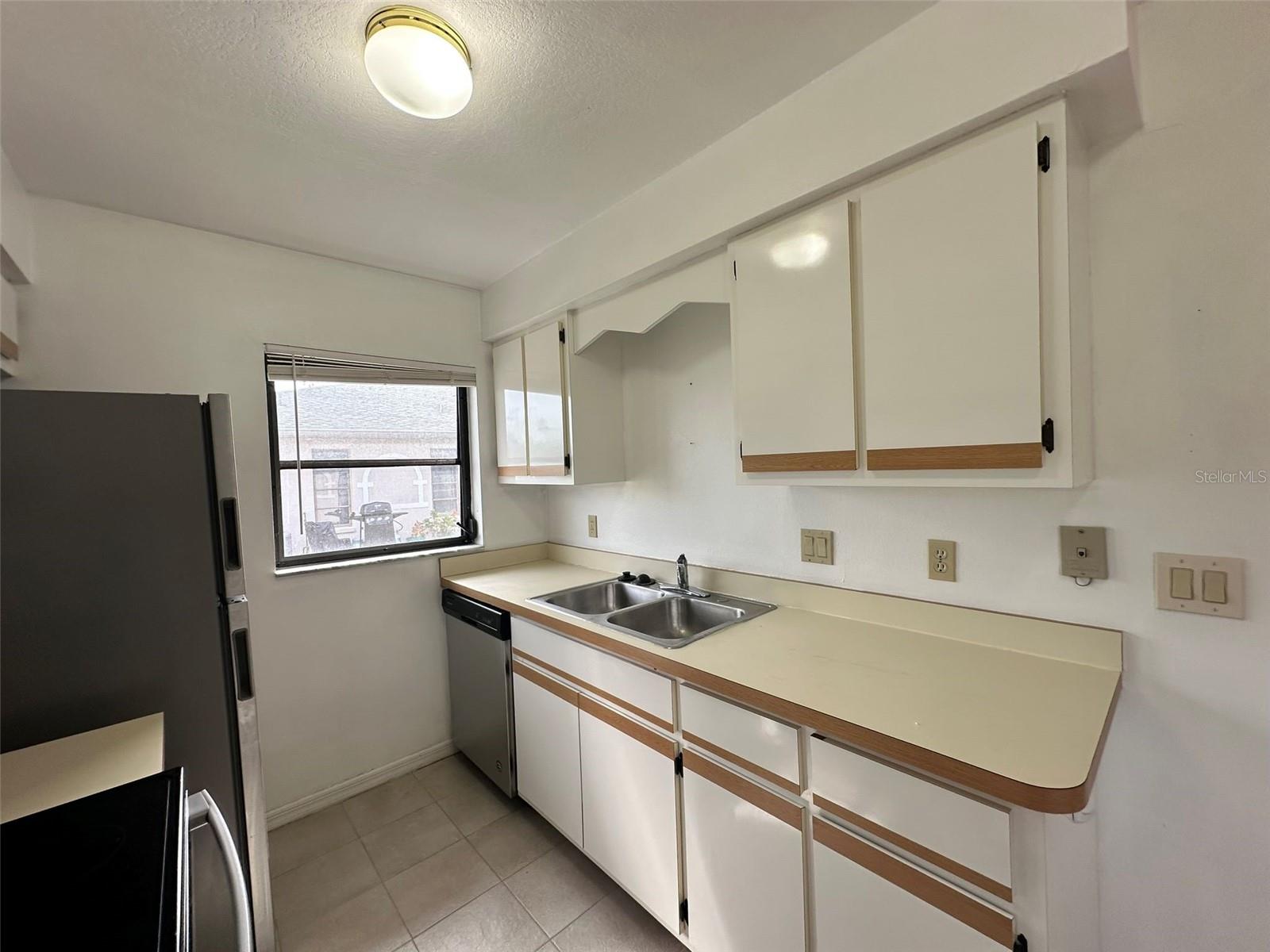 BIRCHWOOD 01 & 02 PH 02 - Residential Lease