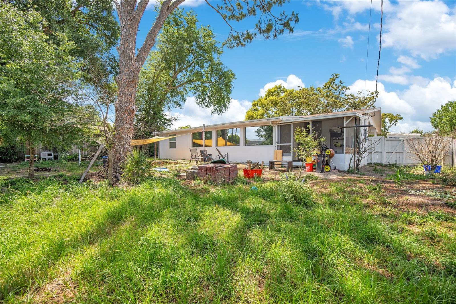 DELTONA LAKES UNIT 03 TR I & H - Residential