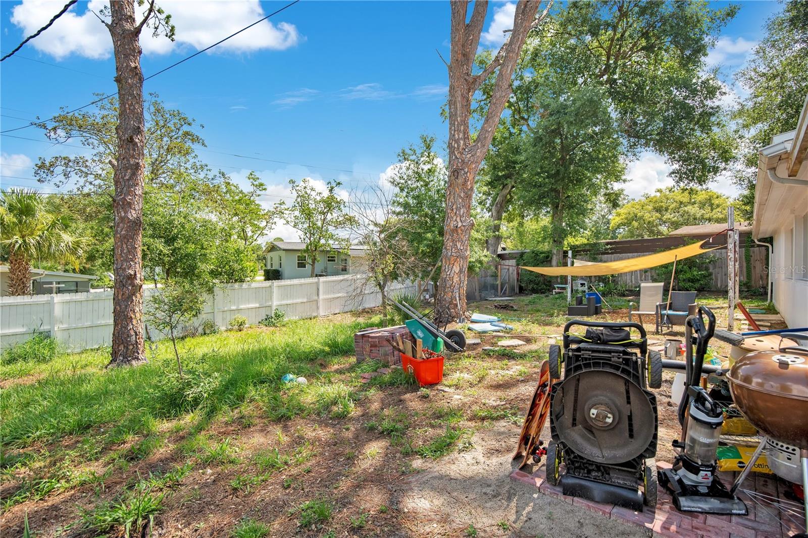 DELTONA LAKES UNIT 03 TR I & H - Residential