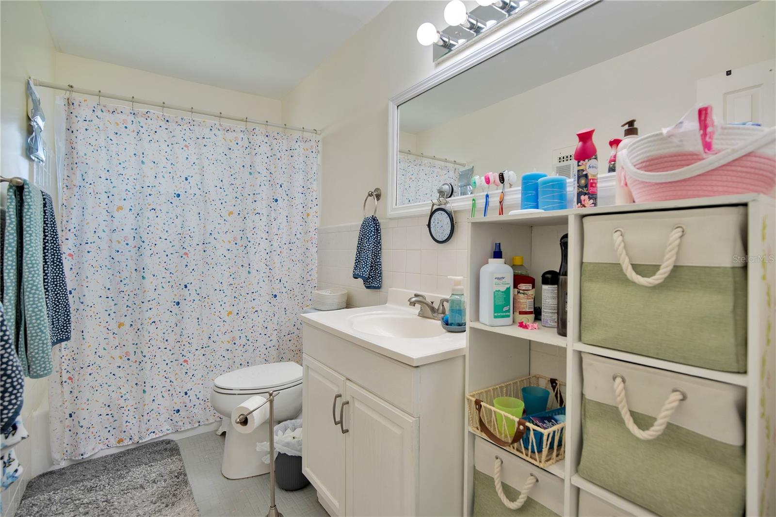DELTONA LAKES UNIT 03 TR I & H - Residential