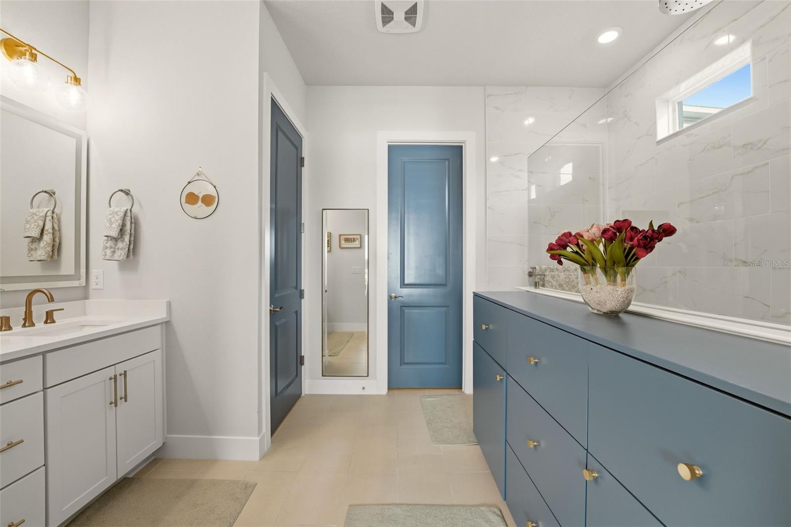 EMERALD LANDING AT WATERSIDE - Residential