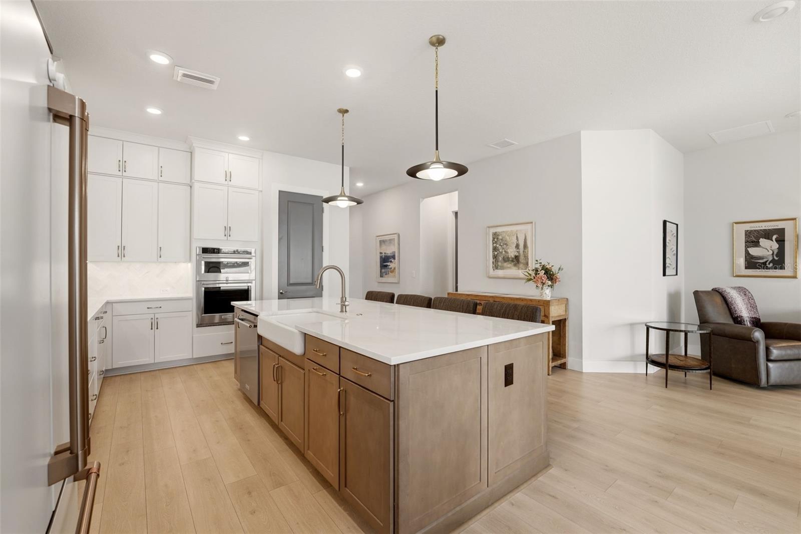 EMERALD LANDING AT WATERSIDE - Residential