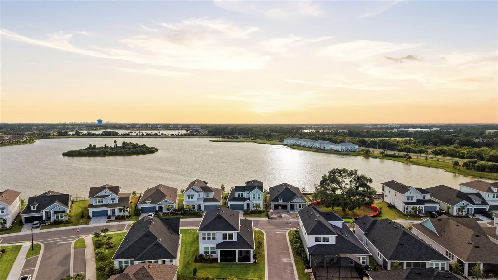 EMERALD LANDING AT WATERSIDE - Residential