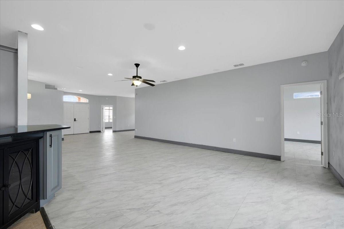 HARTFORD ESTATES - Residential