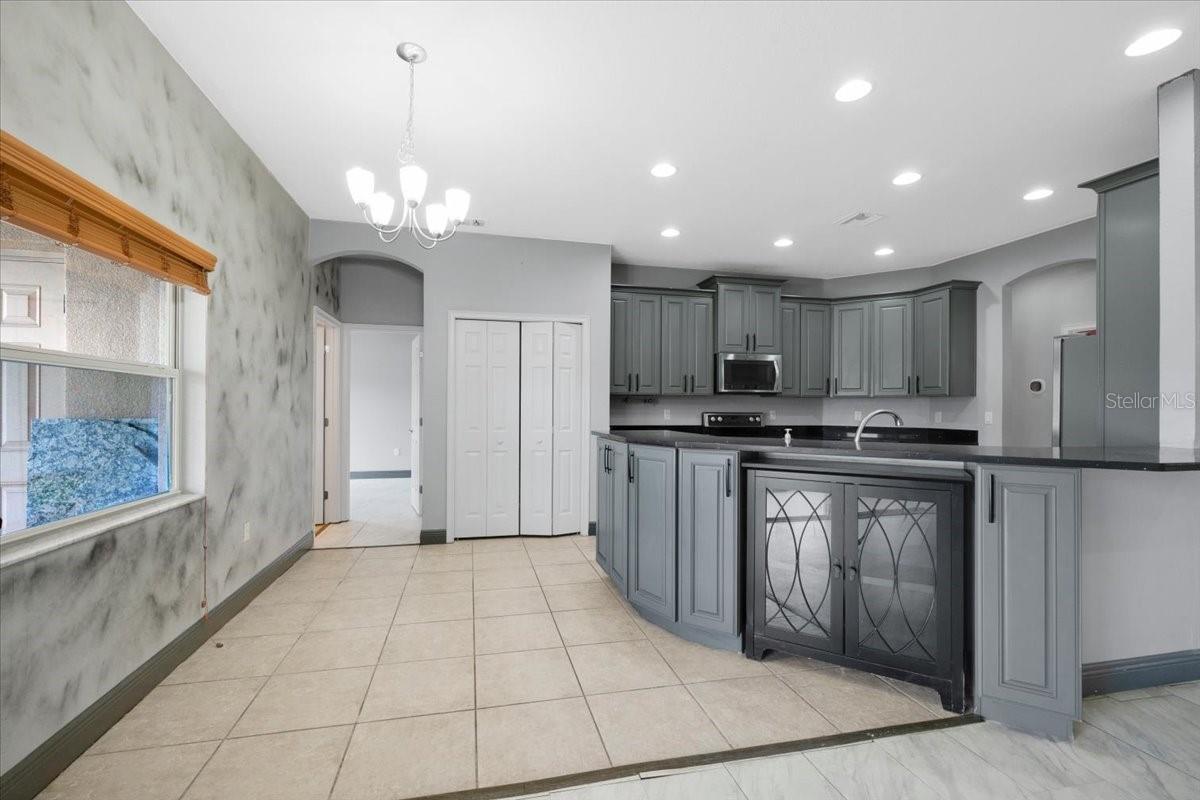 HARTFORD ESTATES - Residential