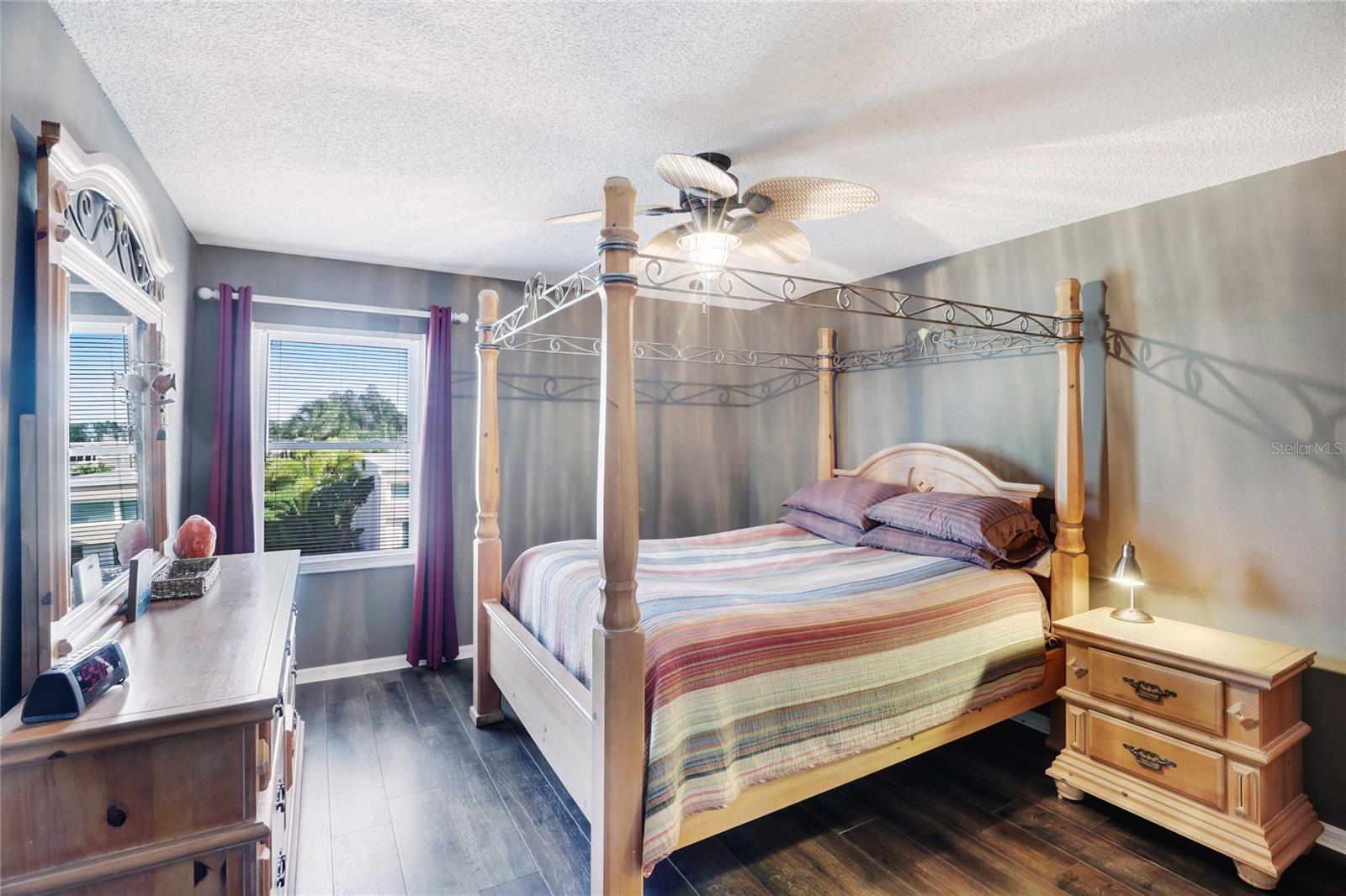 SANDY POINTE II - Residential