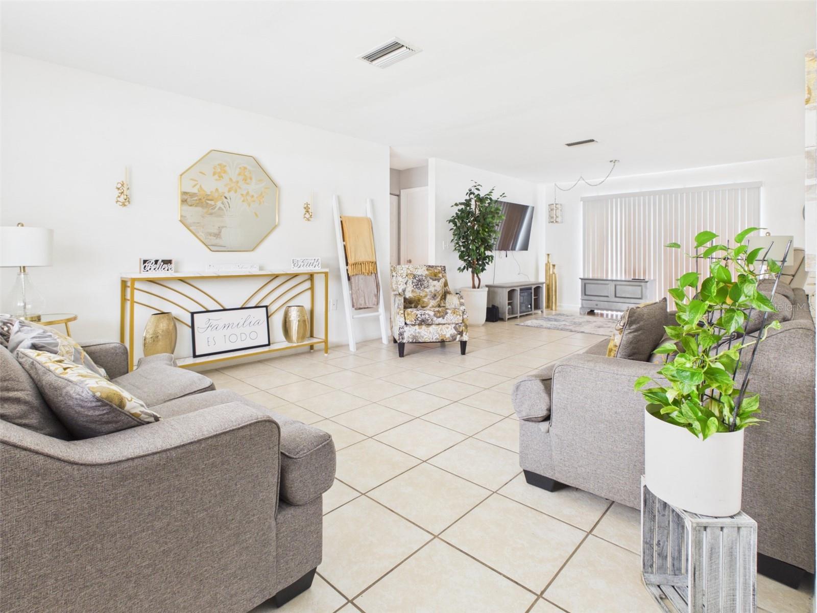 MARION OAKS UN 02 - Residential