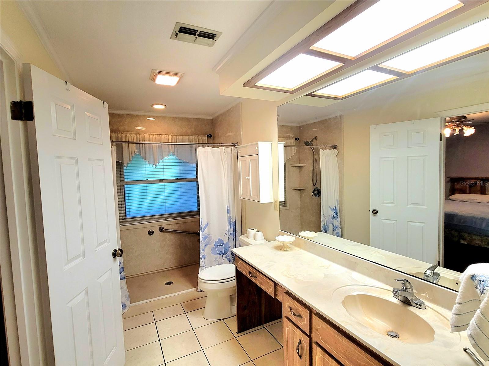 RAINBOW LAKES ESTATE - Residential