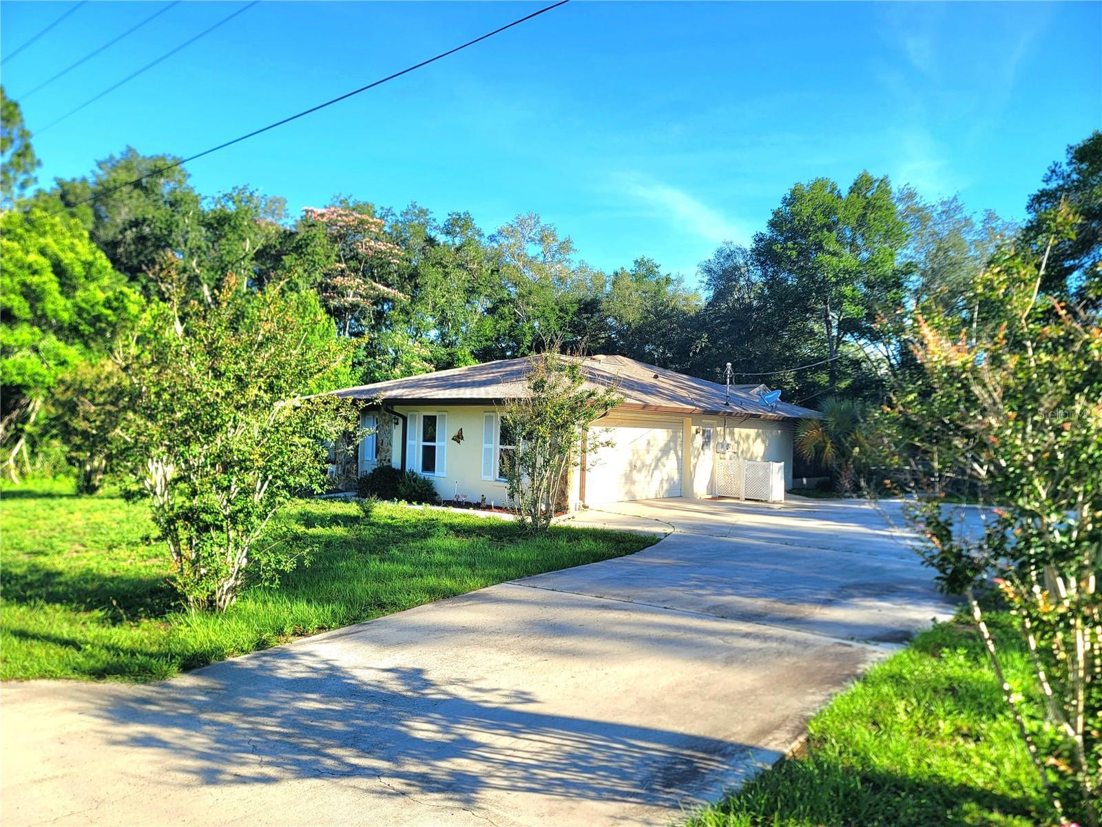 RAINBOW LAKES ESTATE - Residential