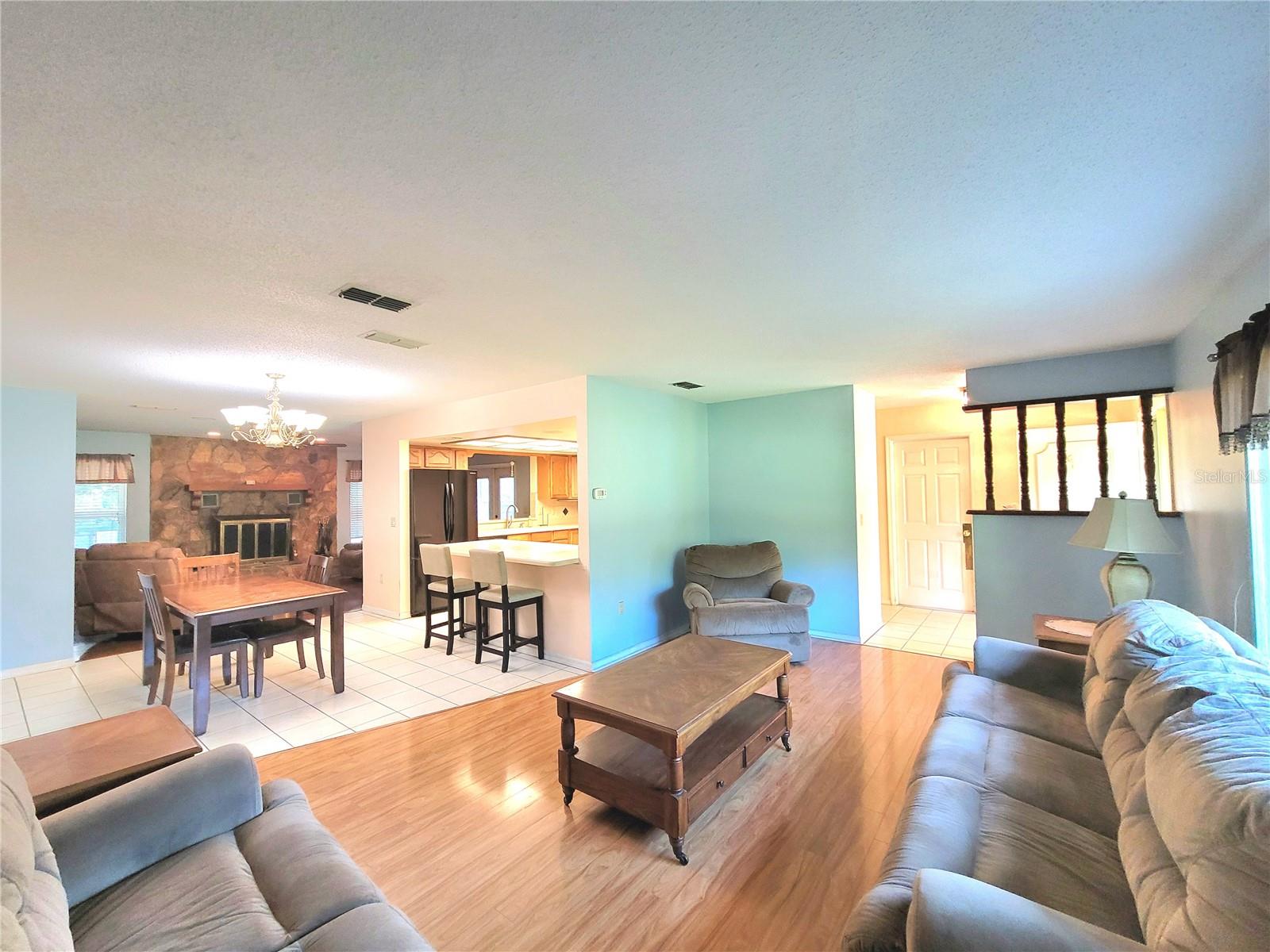RAINBOW LAKES ESTATE - Residential