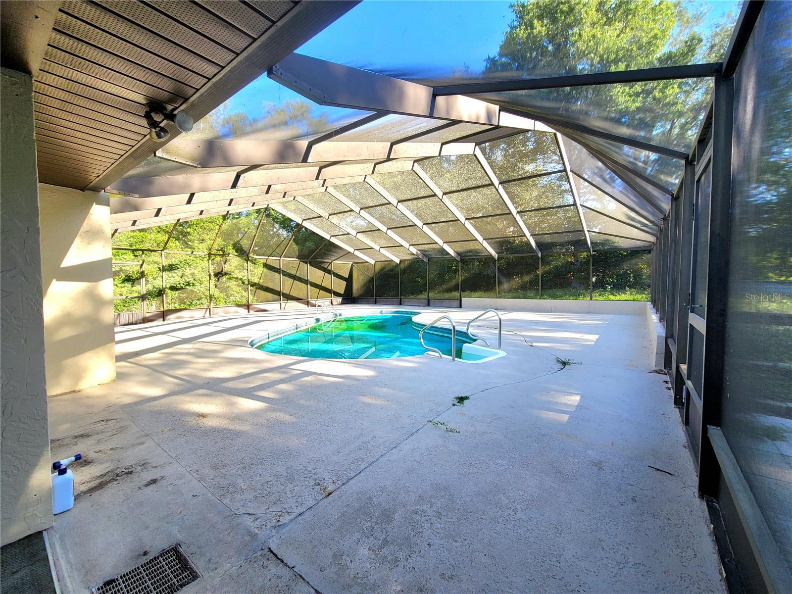 RAINBOW LAKES ESTATE - Residential
