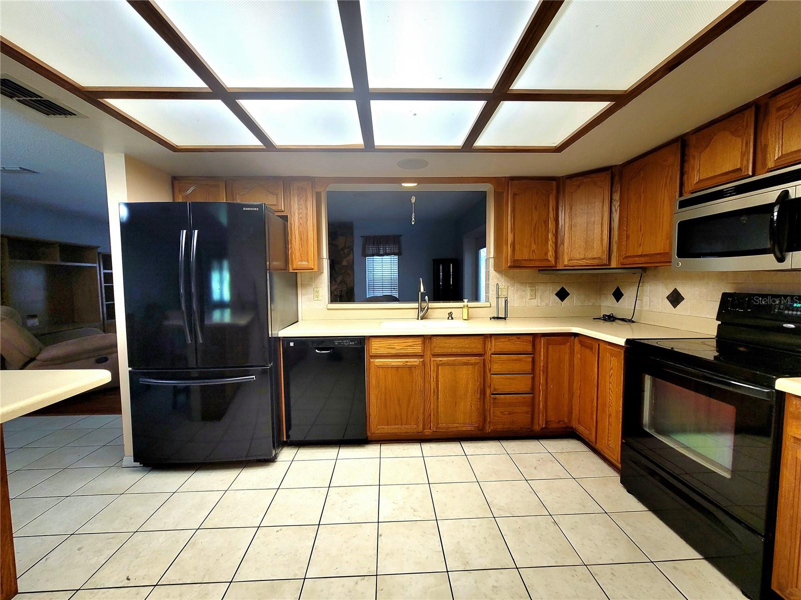 RAINBOW LAKES ESTATE - Residential