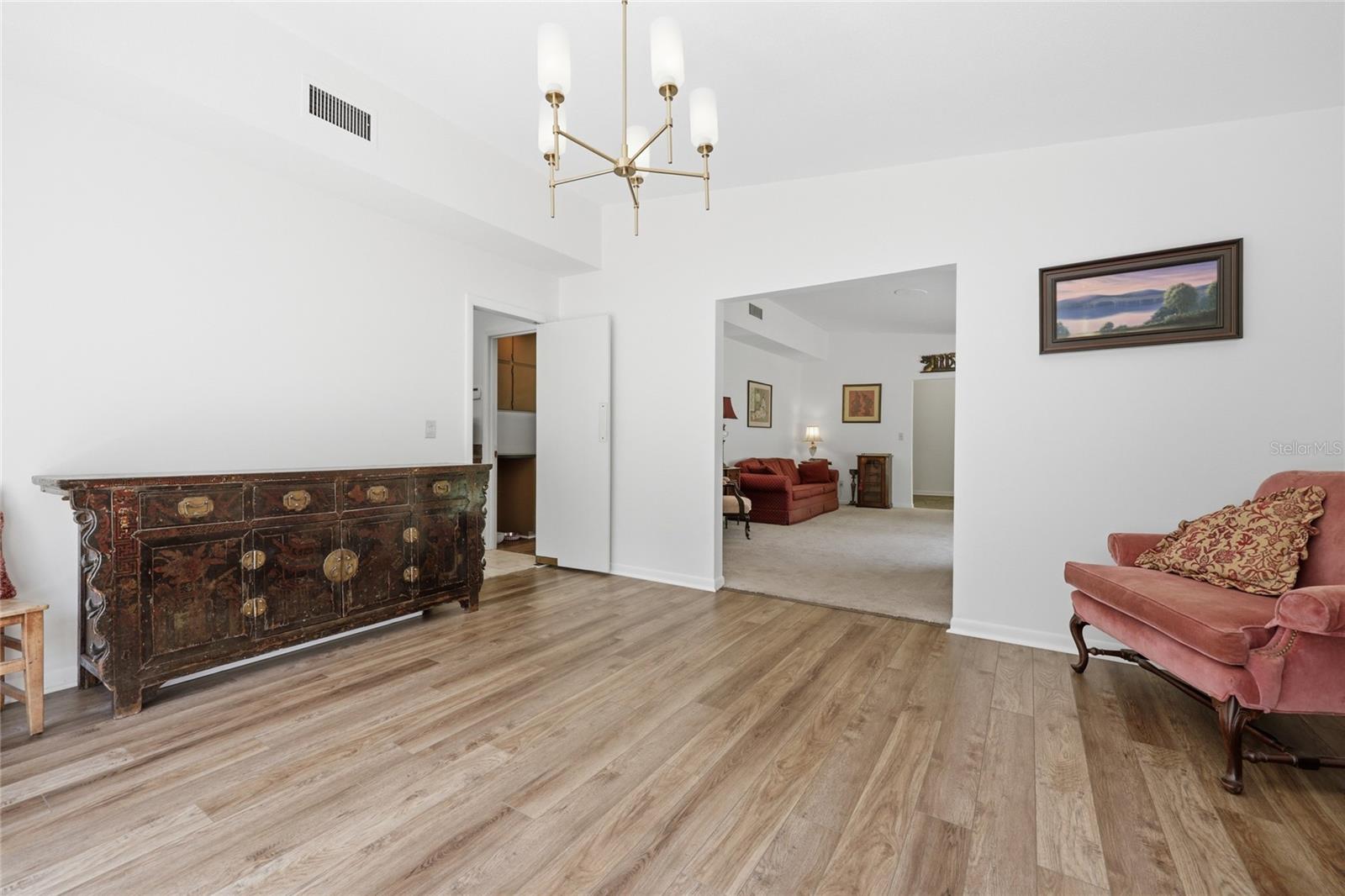 UNIVERSITY ACRES - Residential