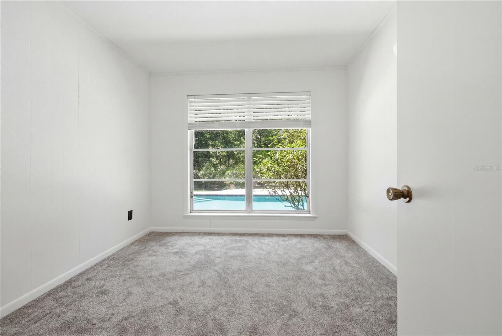 UNIVERSITY ACRES - Residential
